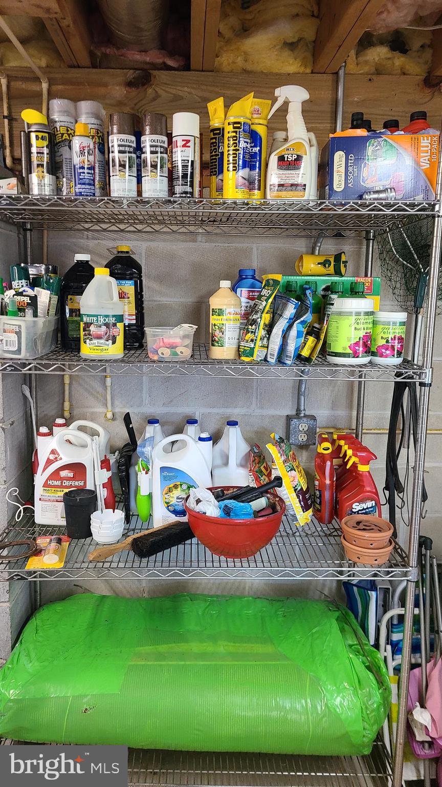 CAPTAIN'S COVE - Residential