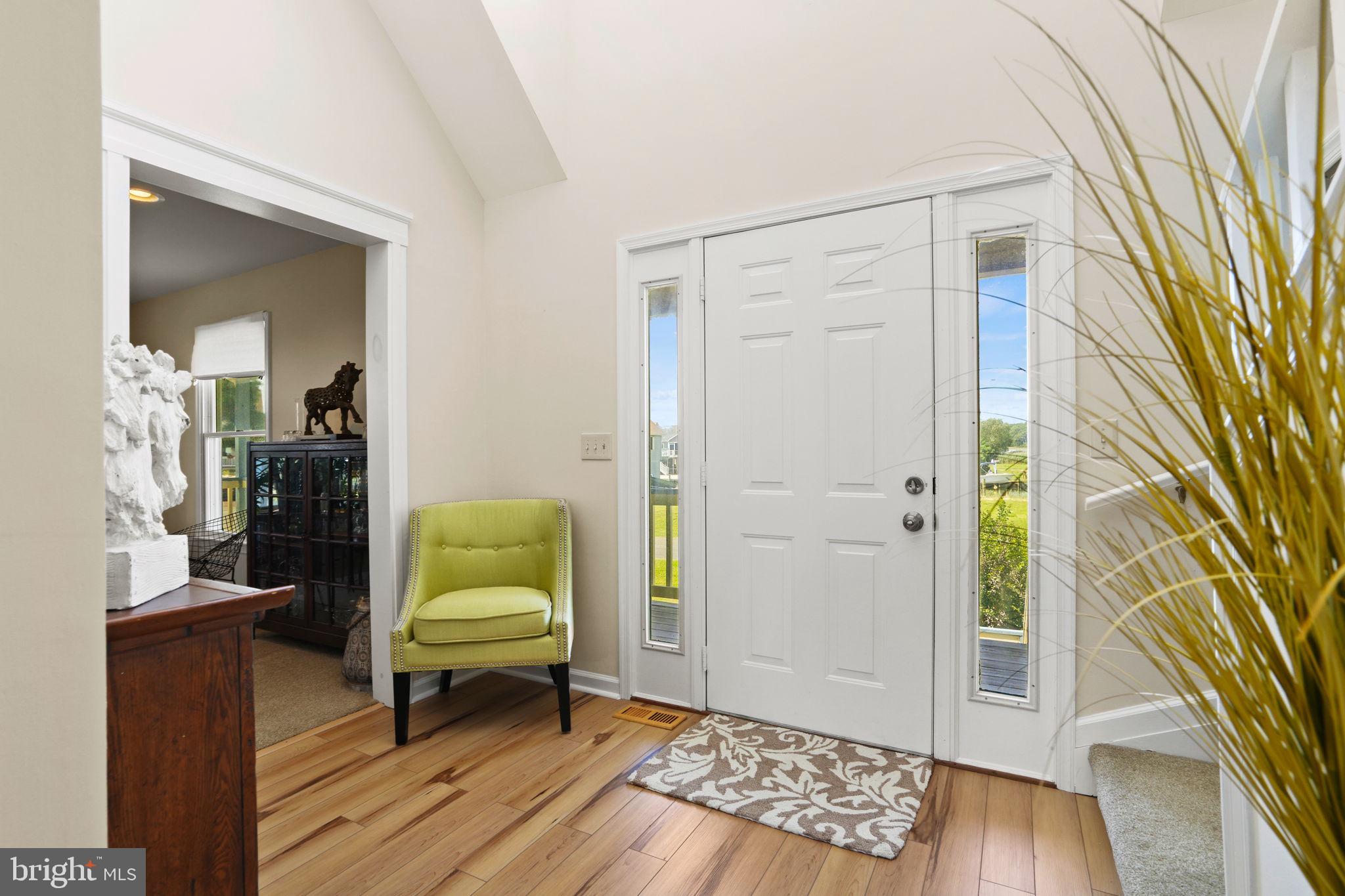 CAPTAIN'S COVE - Residential