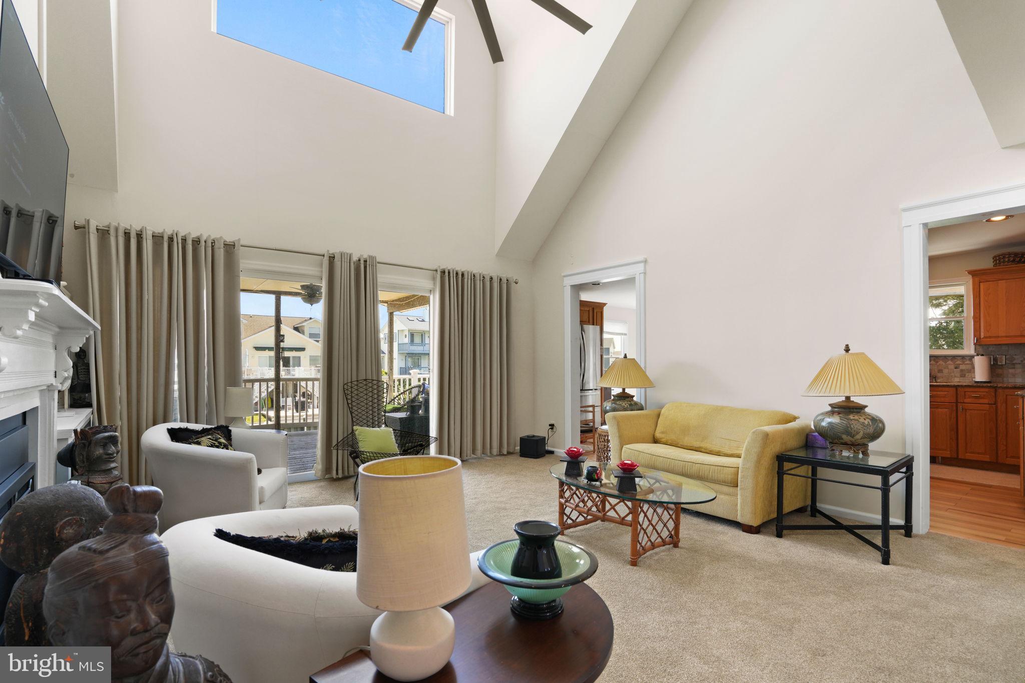 CAPTAIN'S COVE - Residential