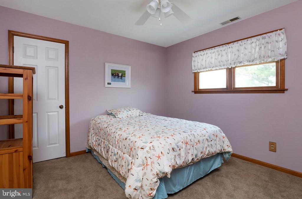 CAPTAIN'S COVE - Residential