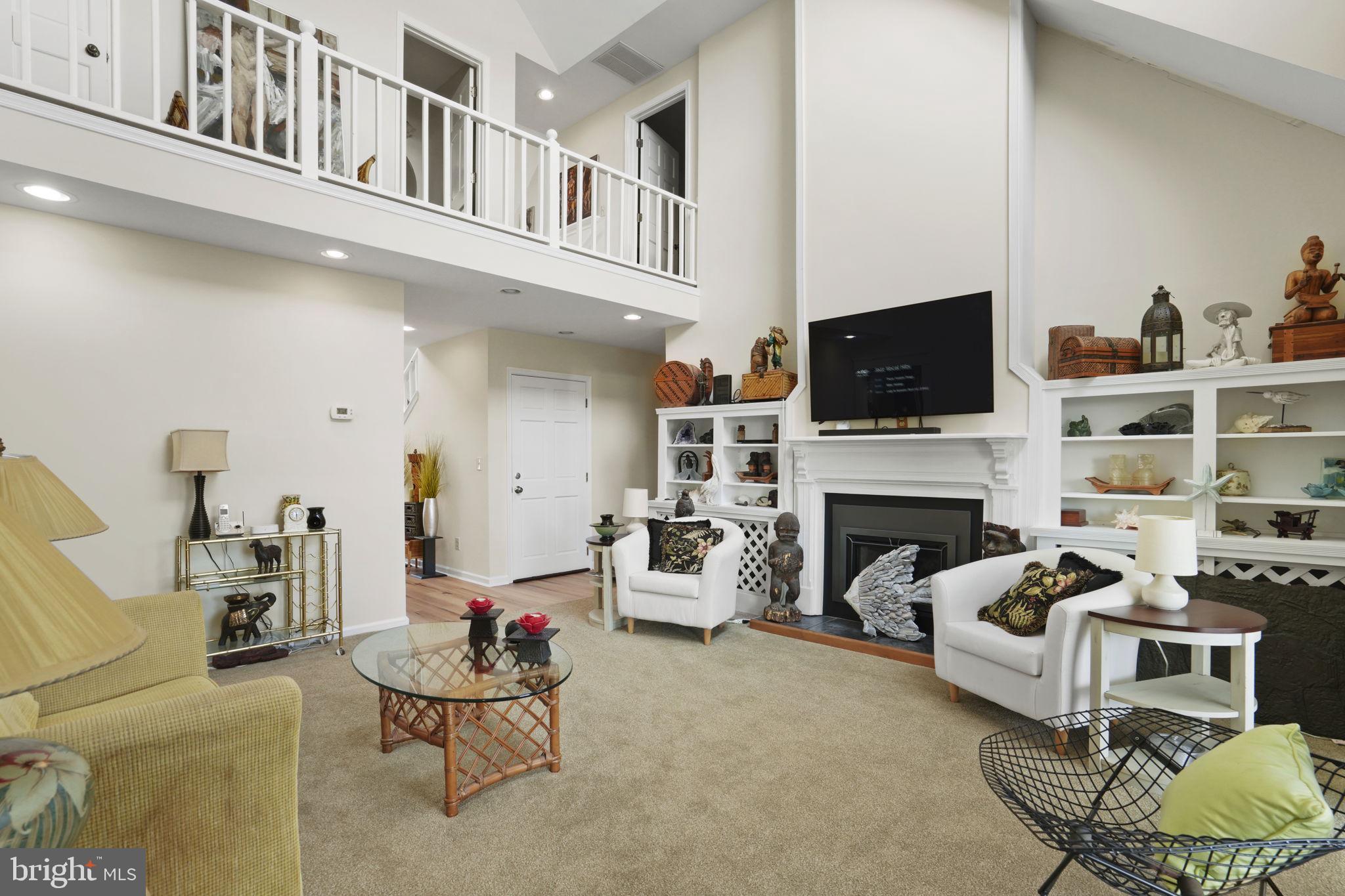 CAPTAIN'S COVE - Residential