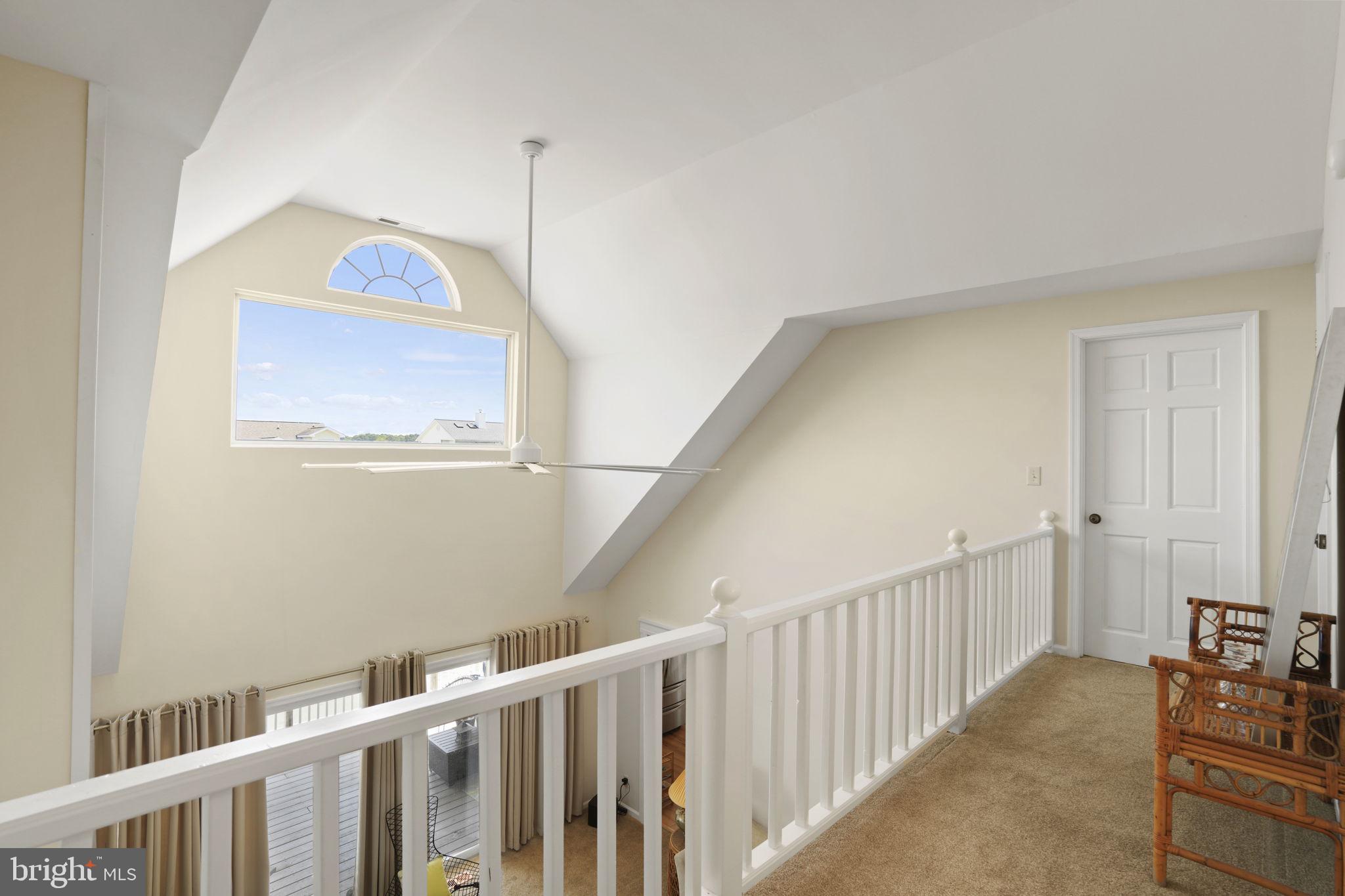 CAPTAIN'S COVE - Residential