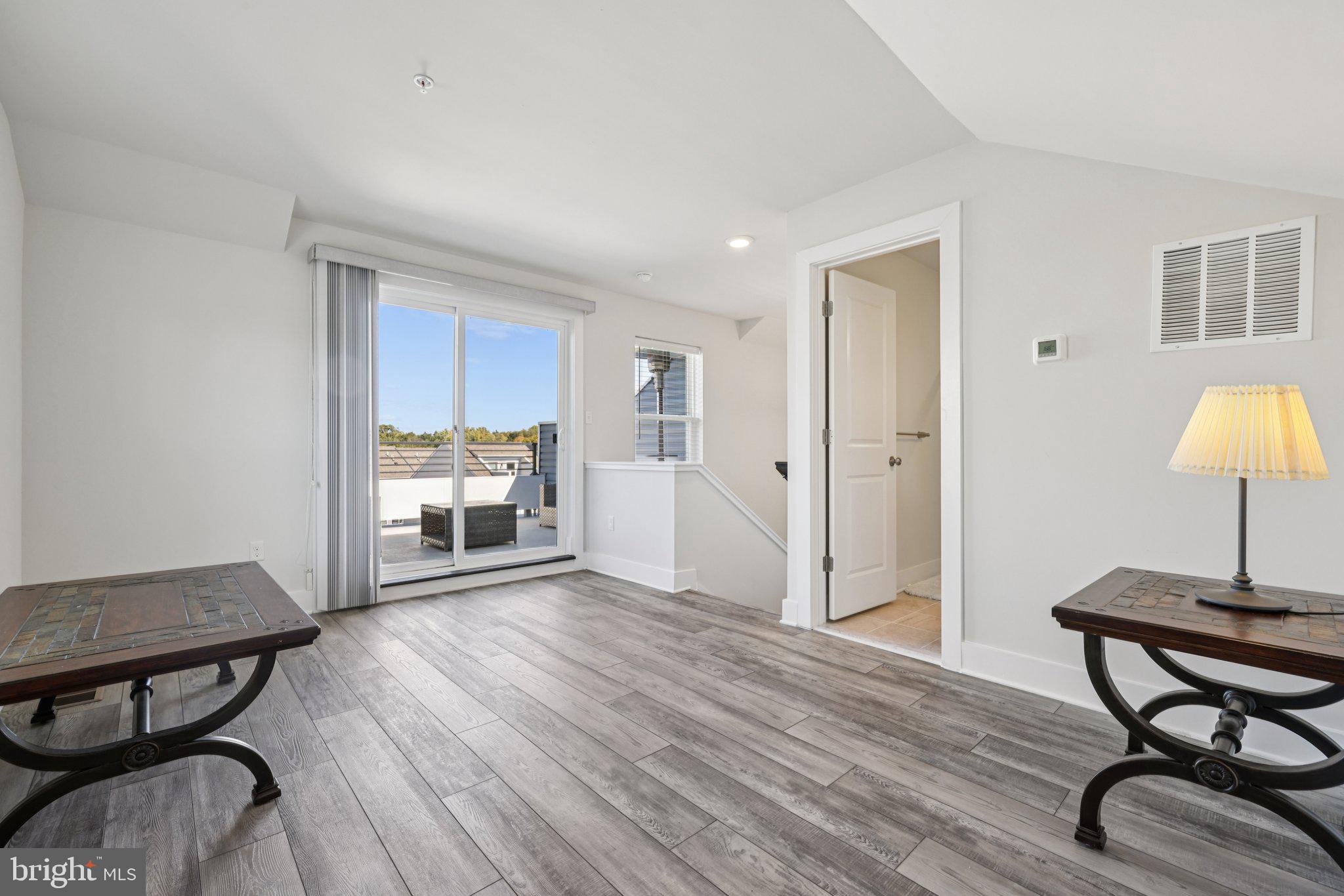 THE COVE - Residential