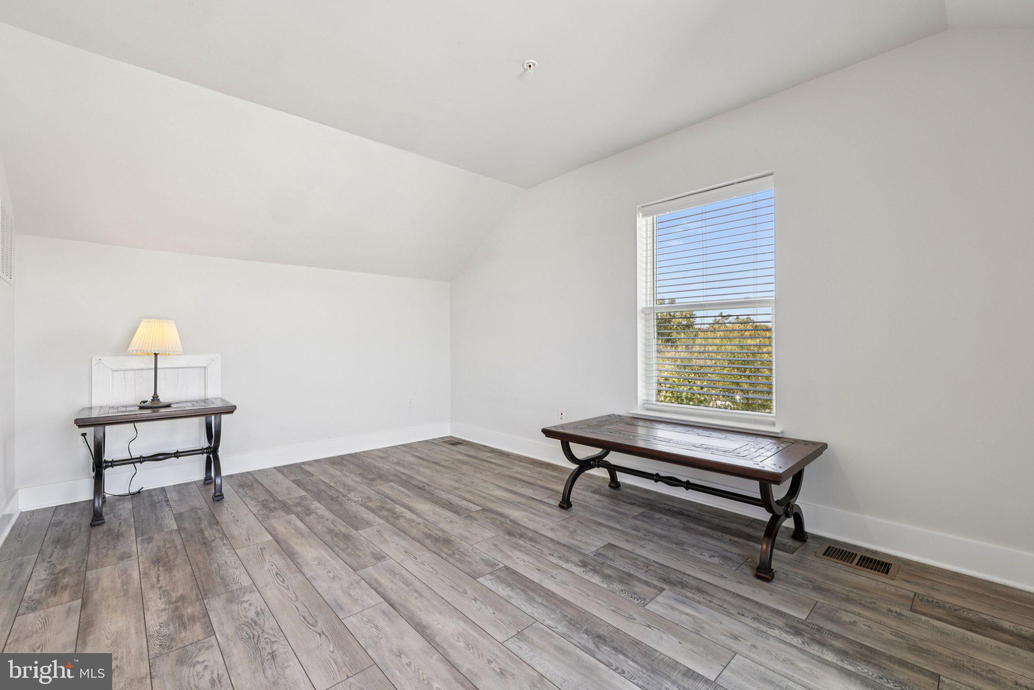 THE COVE - Residential