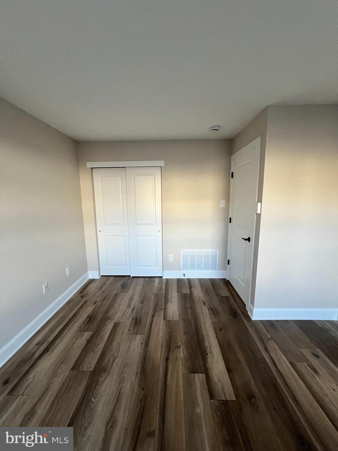 SOCIETY PL - Residential