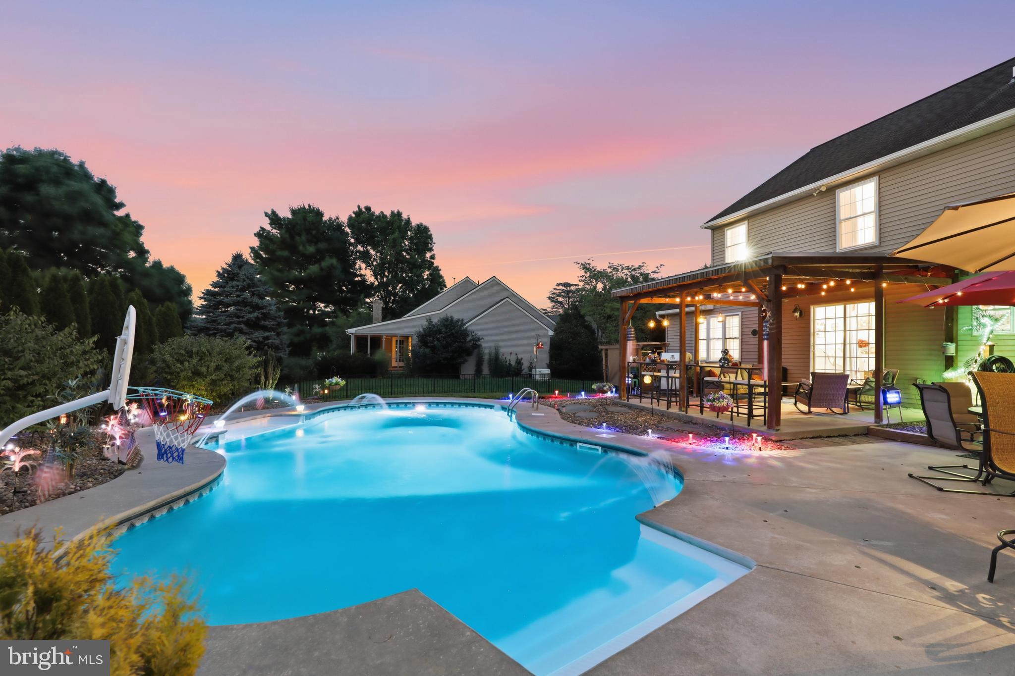 1 STONE HEDGE DRIVE