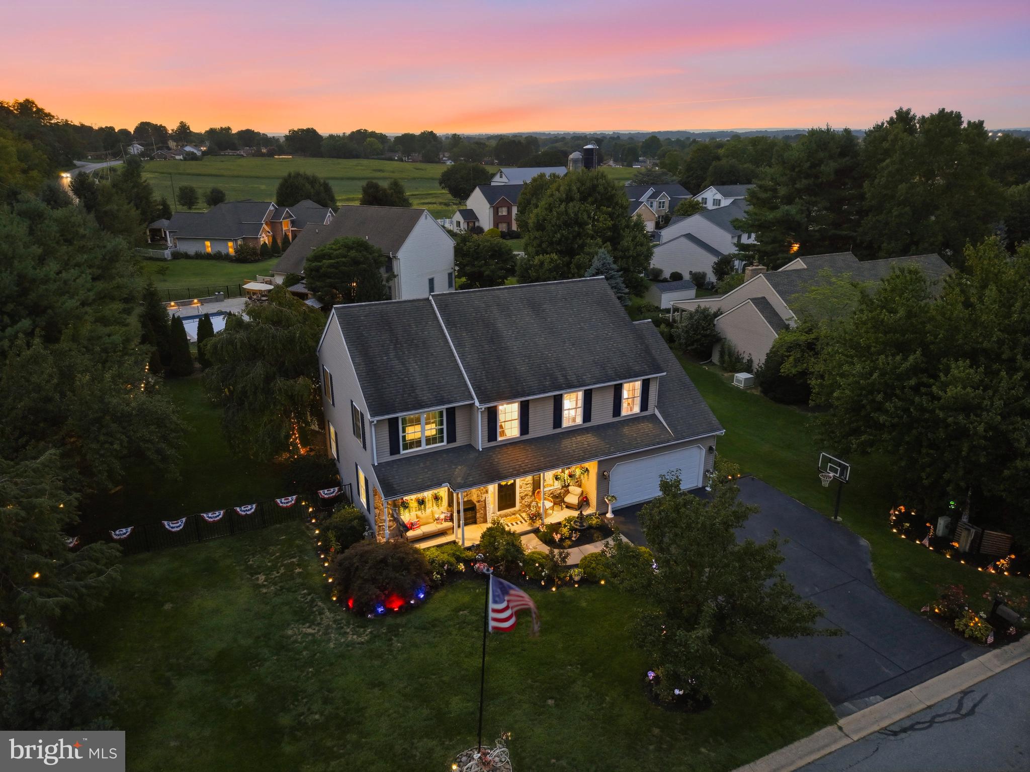 1 STONE HEDGE DRIVE