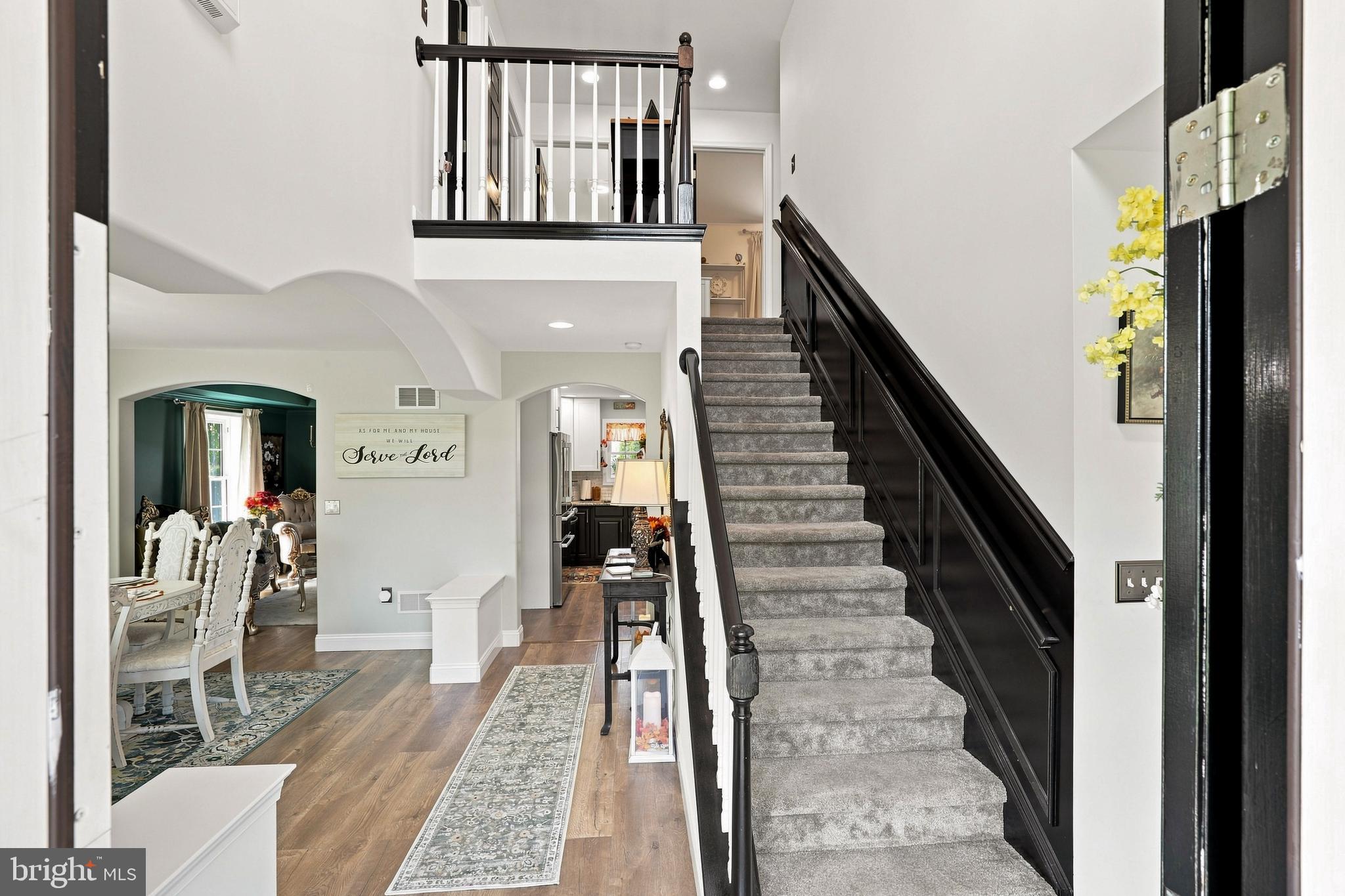 1 STONE HEDGE DRIVE