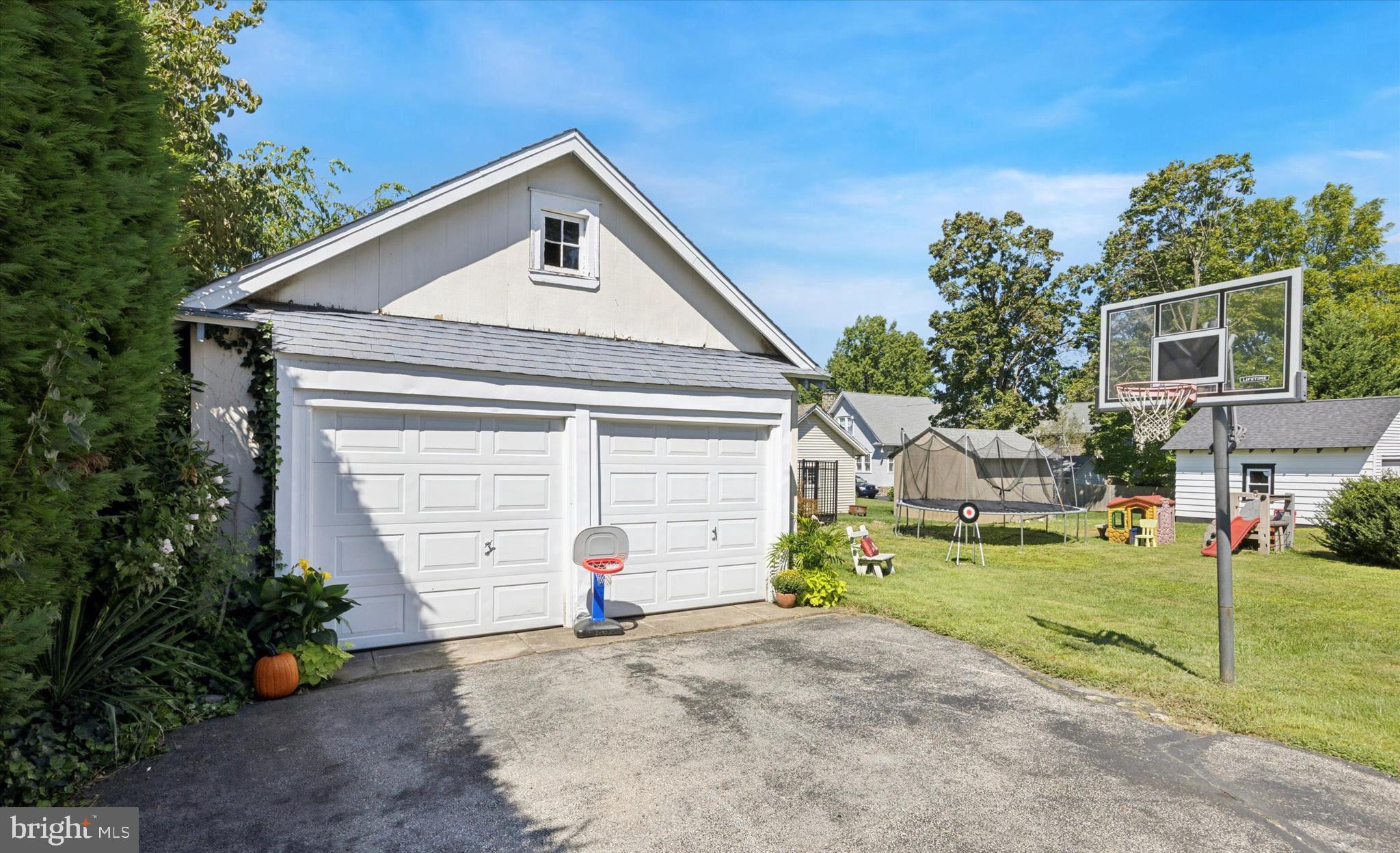 HAVERTOWN - Residential