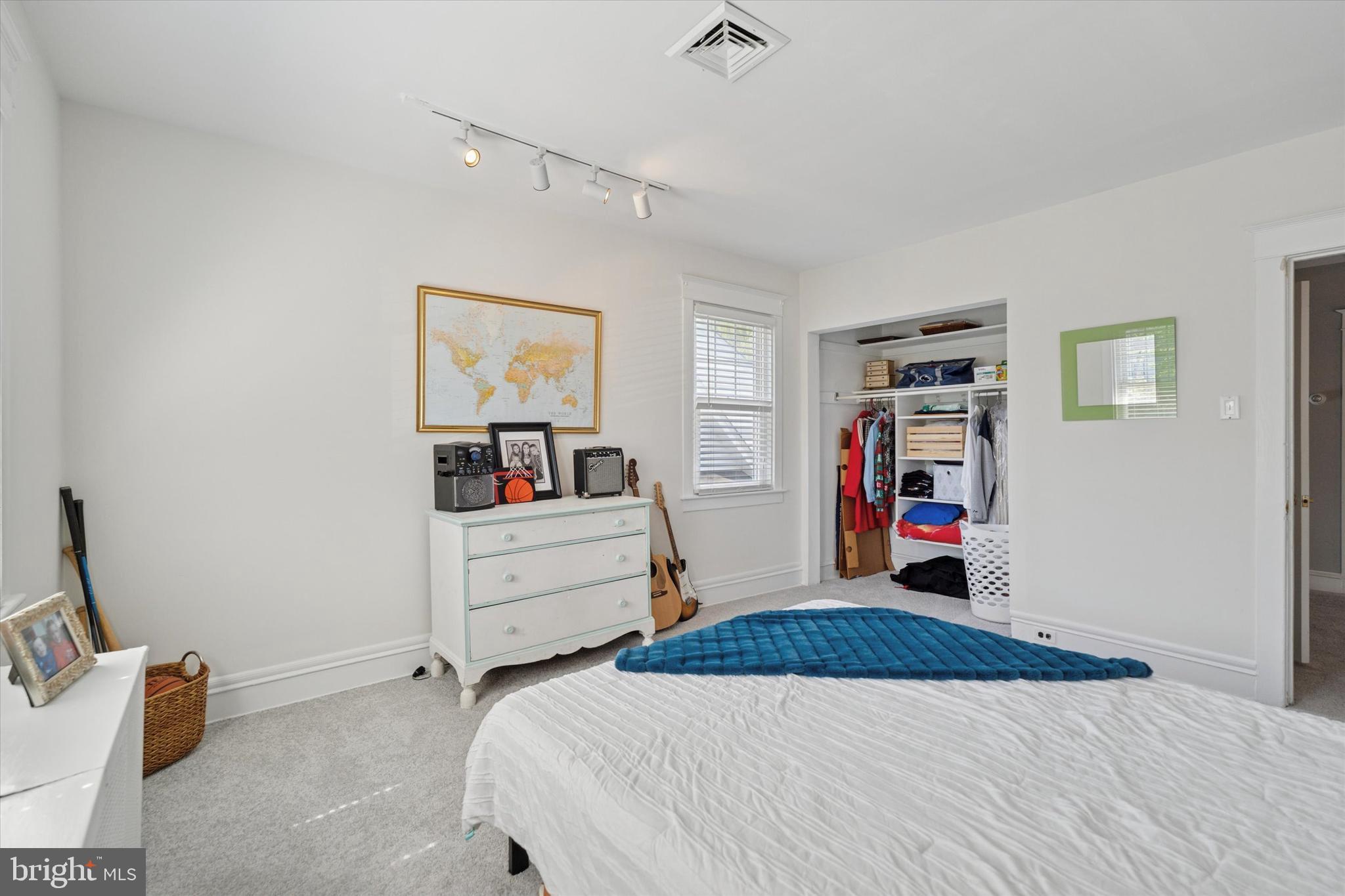 HAVERTOWN - Residential