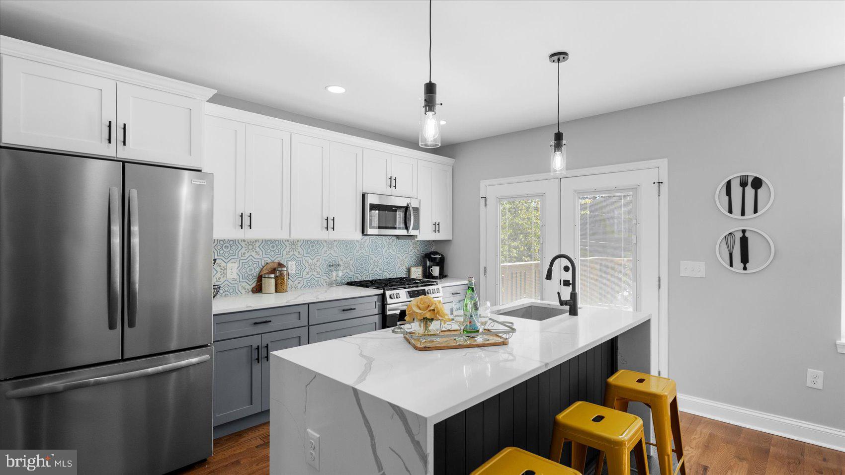 WAVERLY - Residential