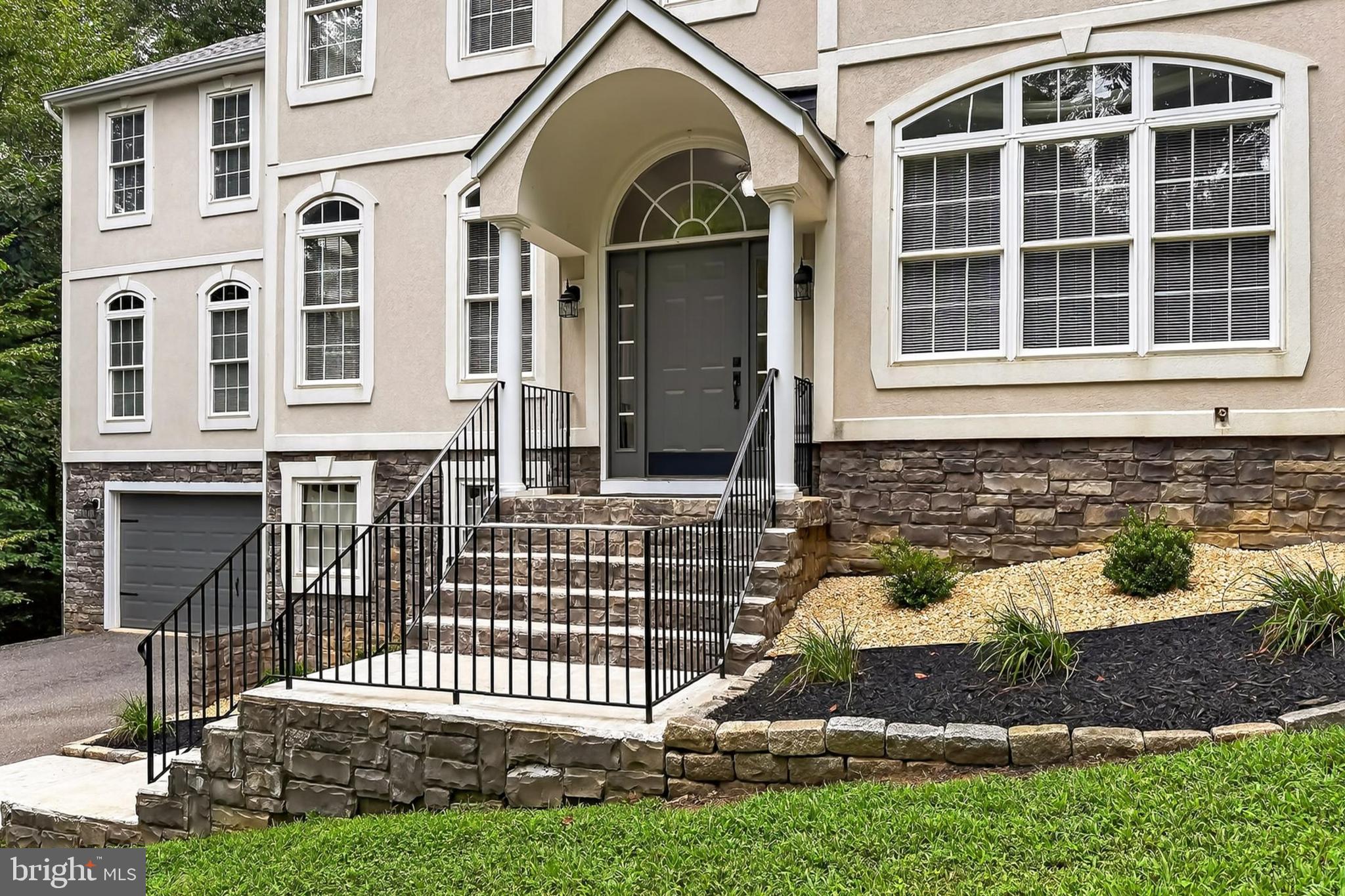 THE PALISADES - Residential