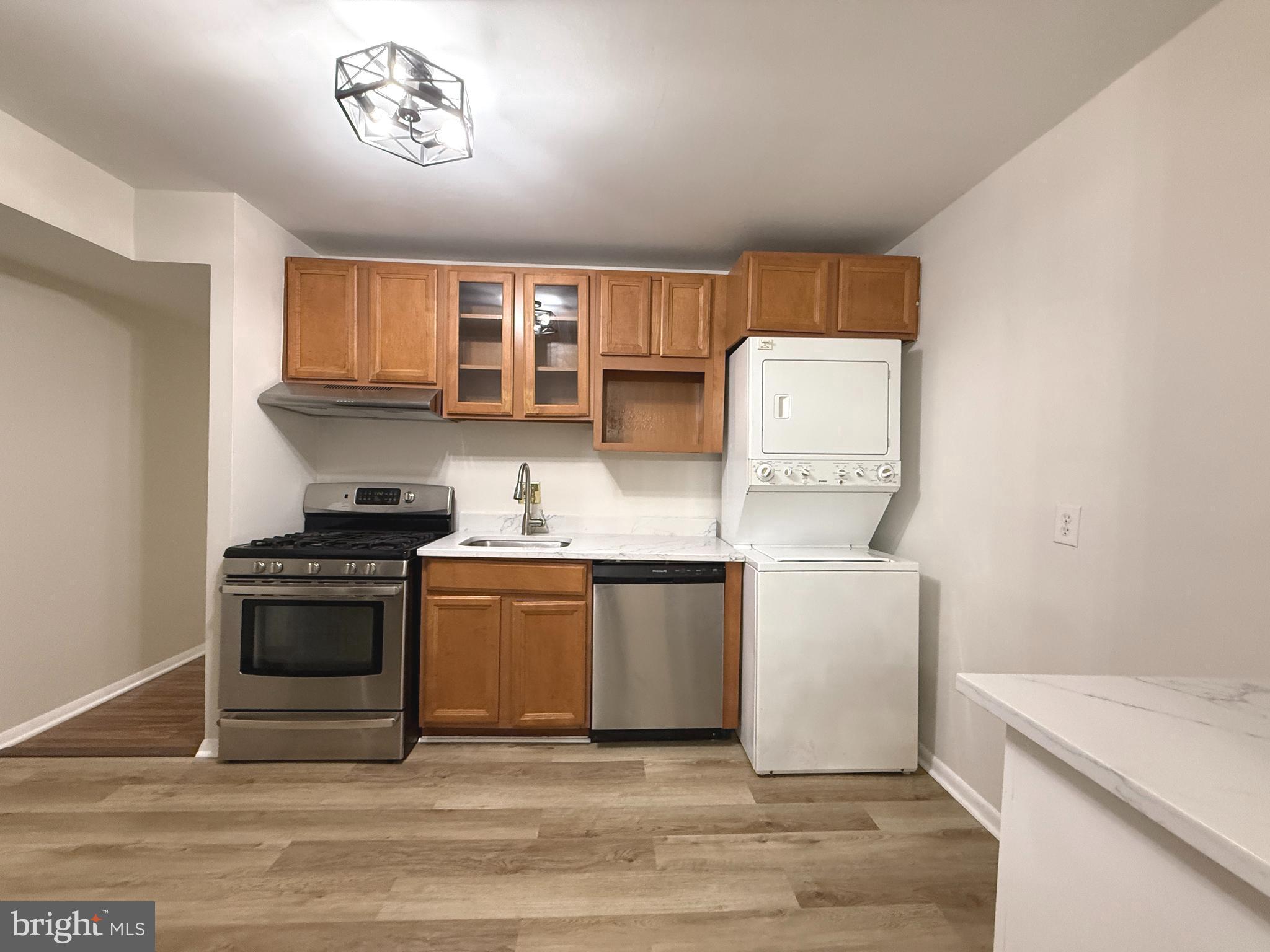 CHELSEA WOODS CONDO - Residential Lease