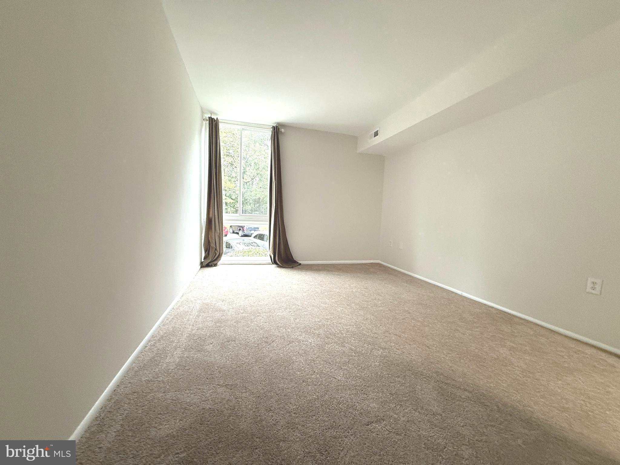 CHELSEA WOODS CONDO - Residential Lease