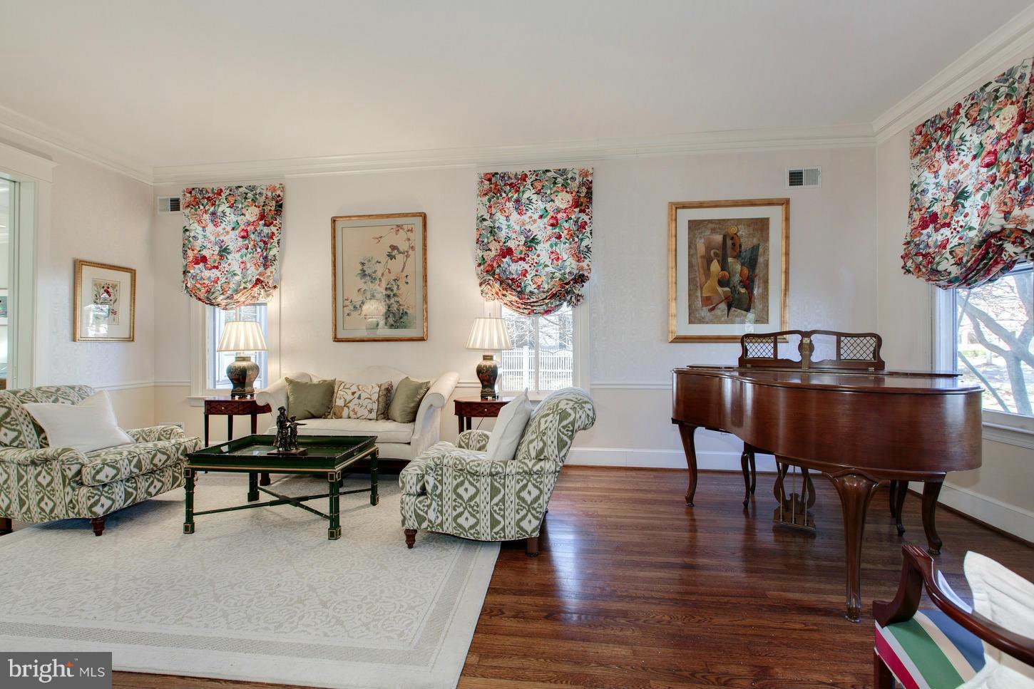 CHEVY CHASE - Residential