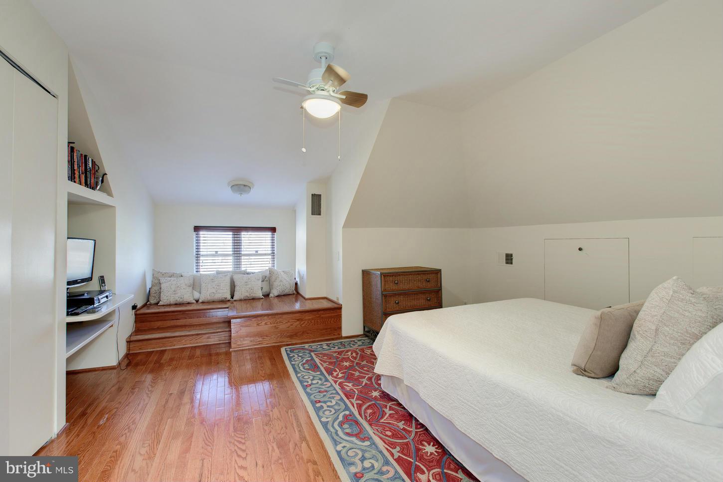 CHEVY CHASE - Residential