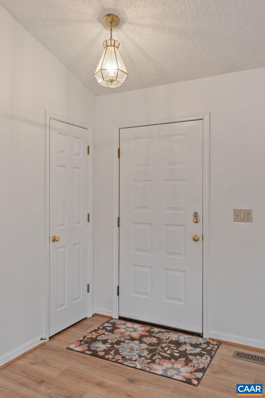 LAKE MONTICELLO - Residential