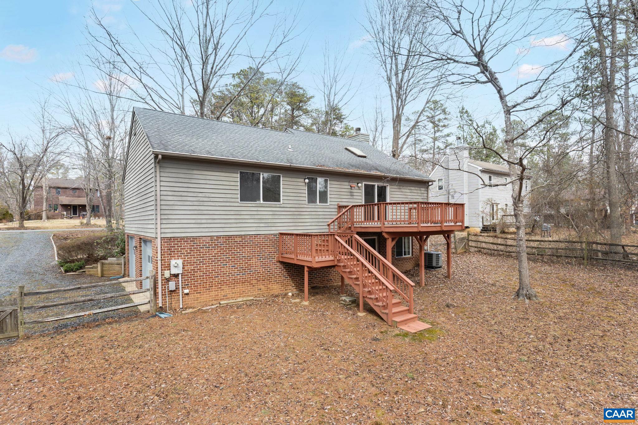 LAKE MONTICELLO - Residential