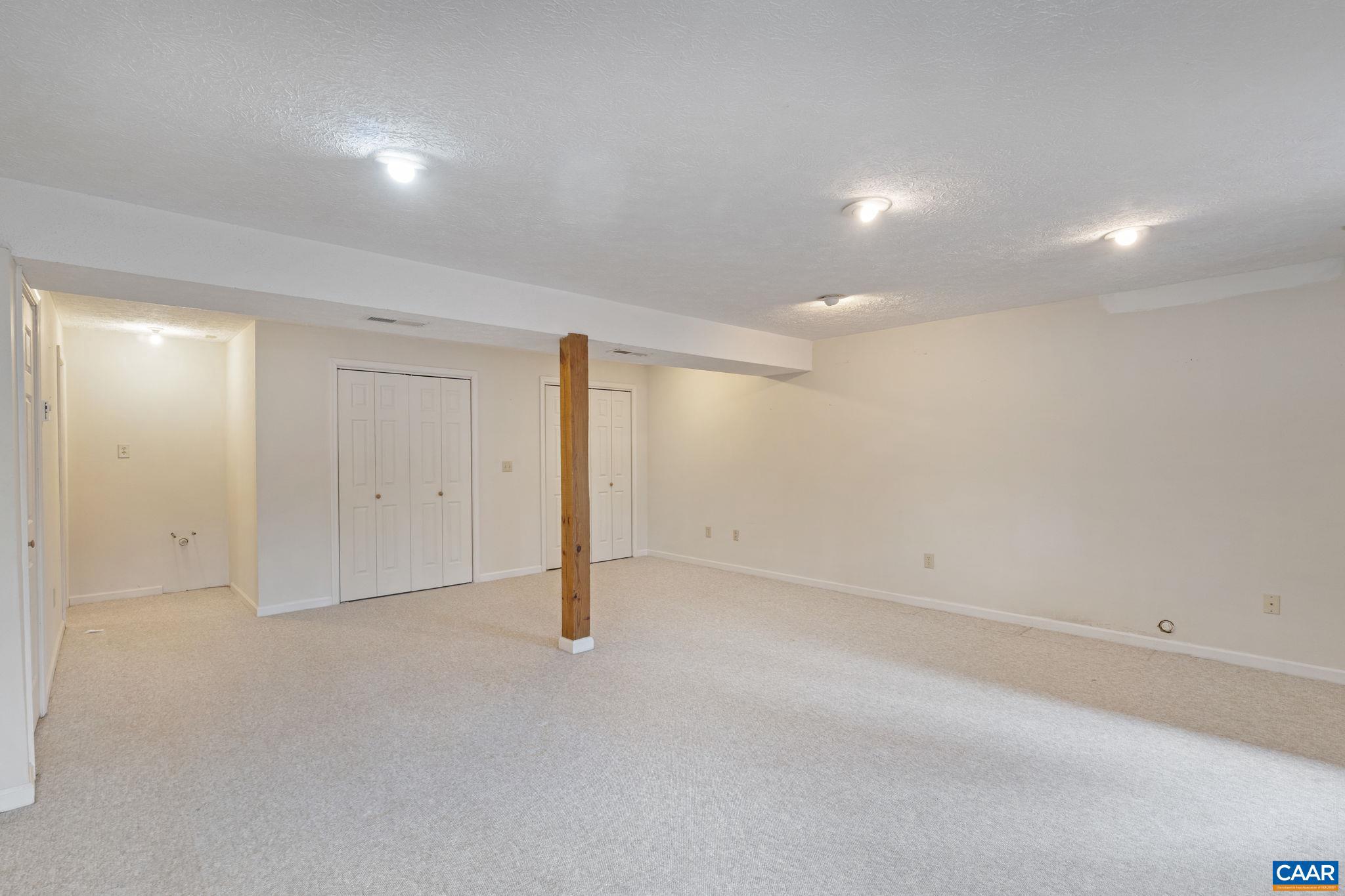 LAKE MONTICELLO - Residential