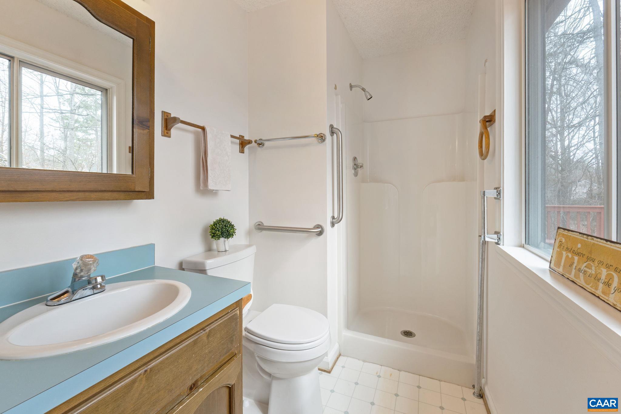 LAKE MONTICELLO - Residential