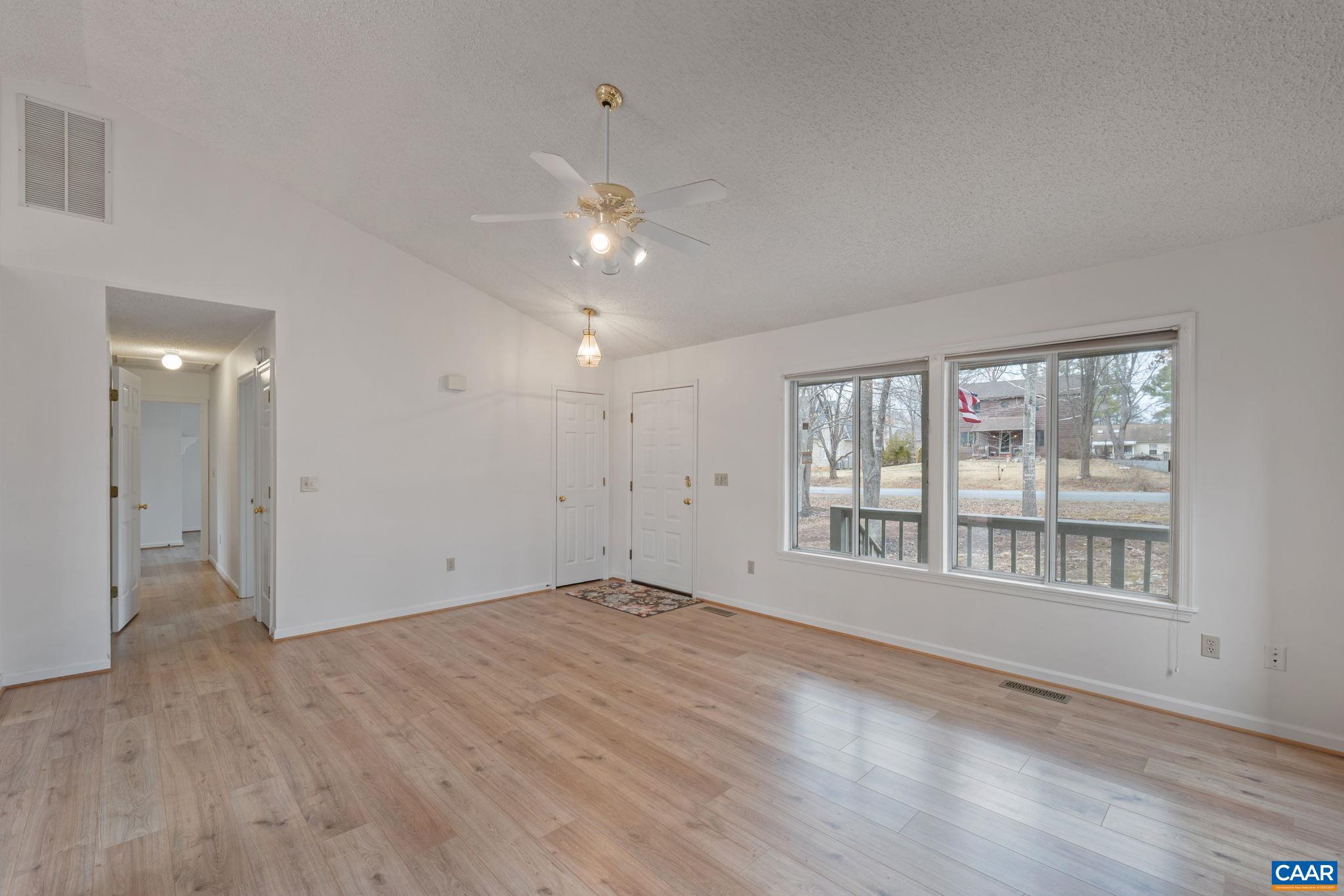 LAKE MONTICELLO - Residential