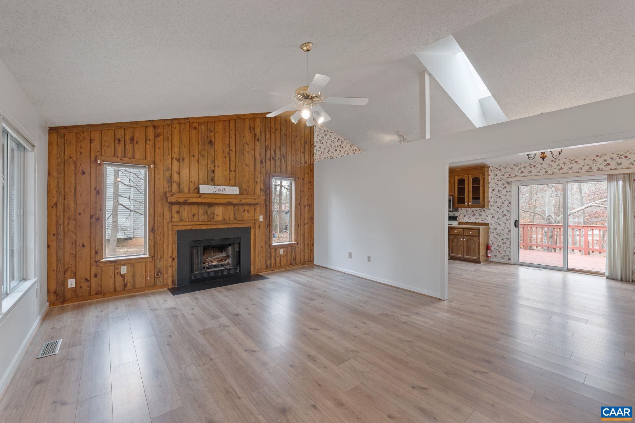 LAKE MONTICELLO - Residential