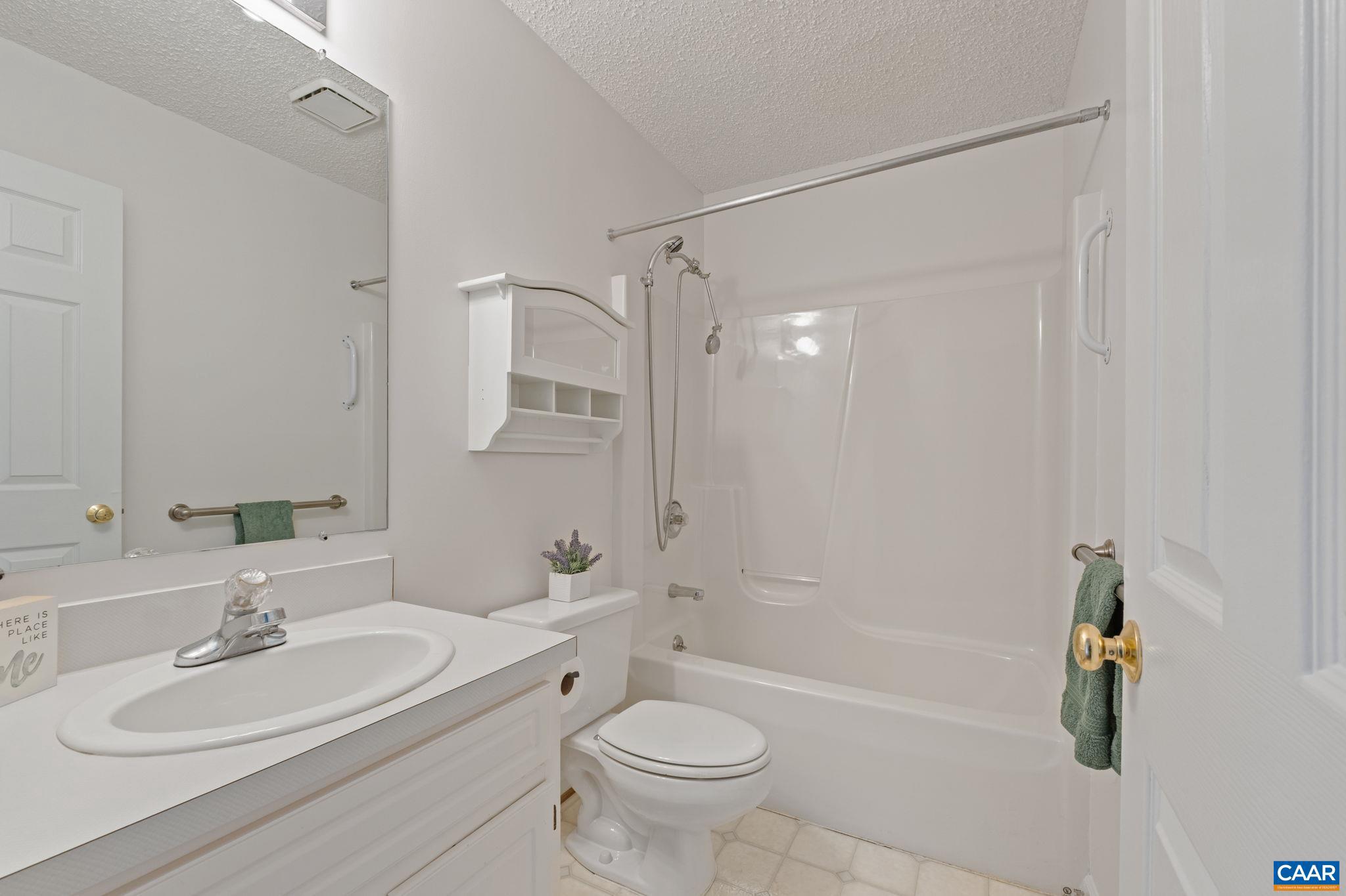 LAKE MONTICELLO - Residential