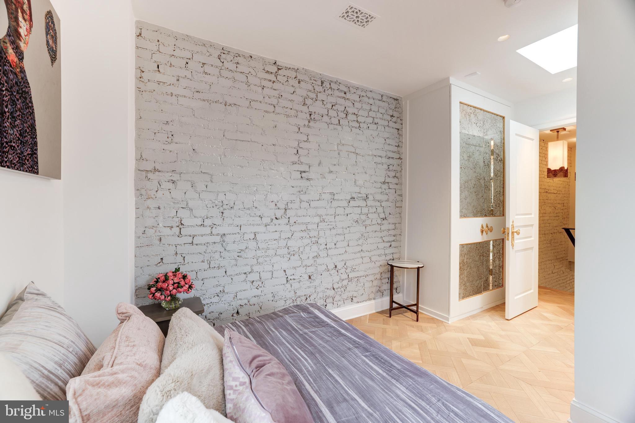 GEORGETOWN - Residential