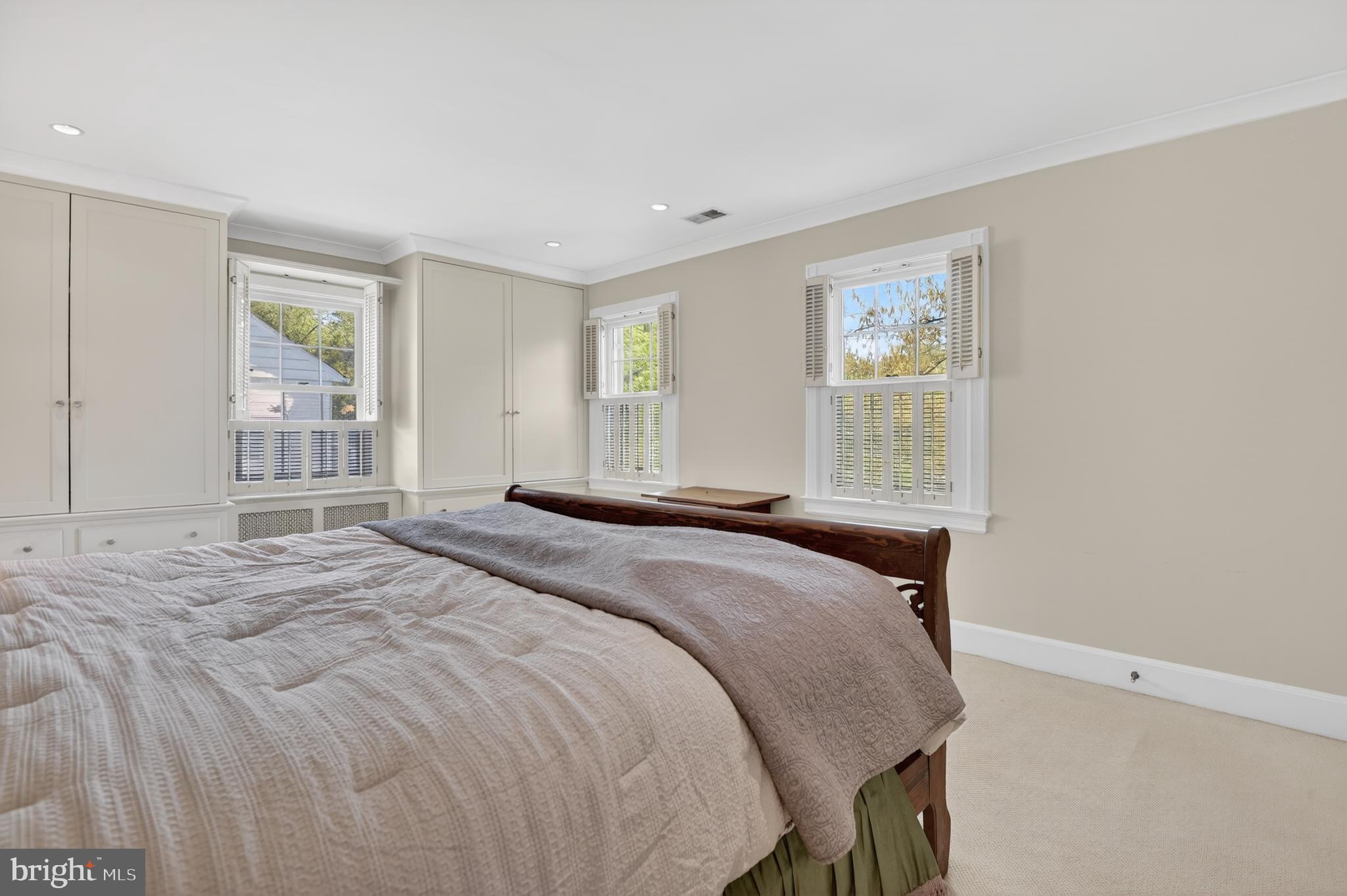 CHEVY CHASE - Residential