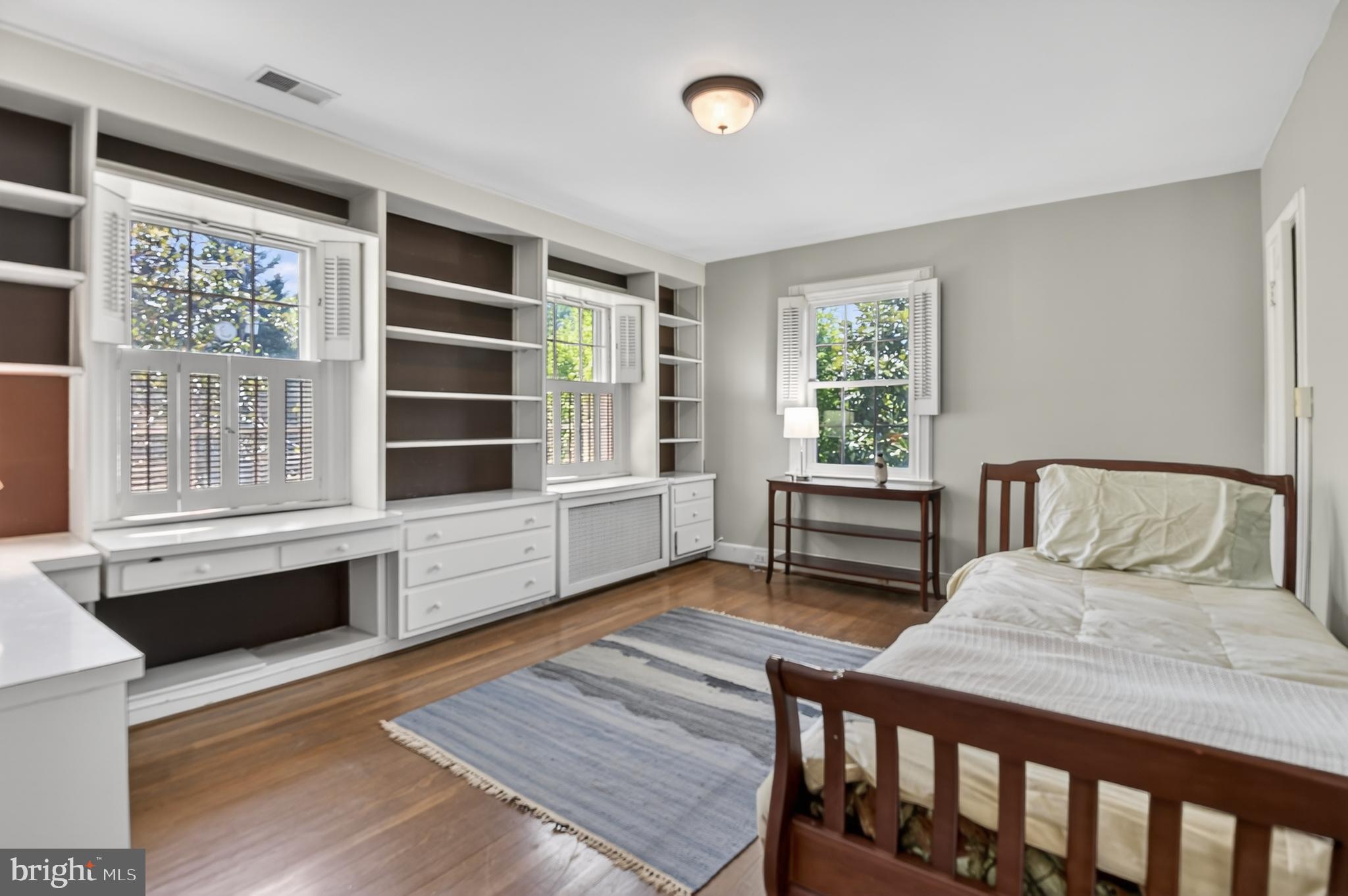 CHEVY CHASE - Residential