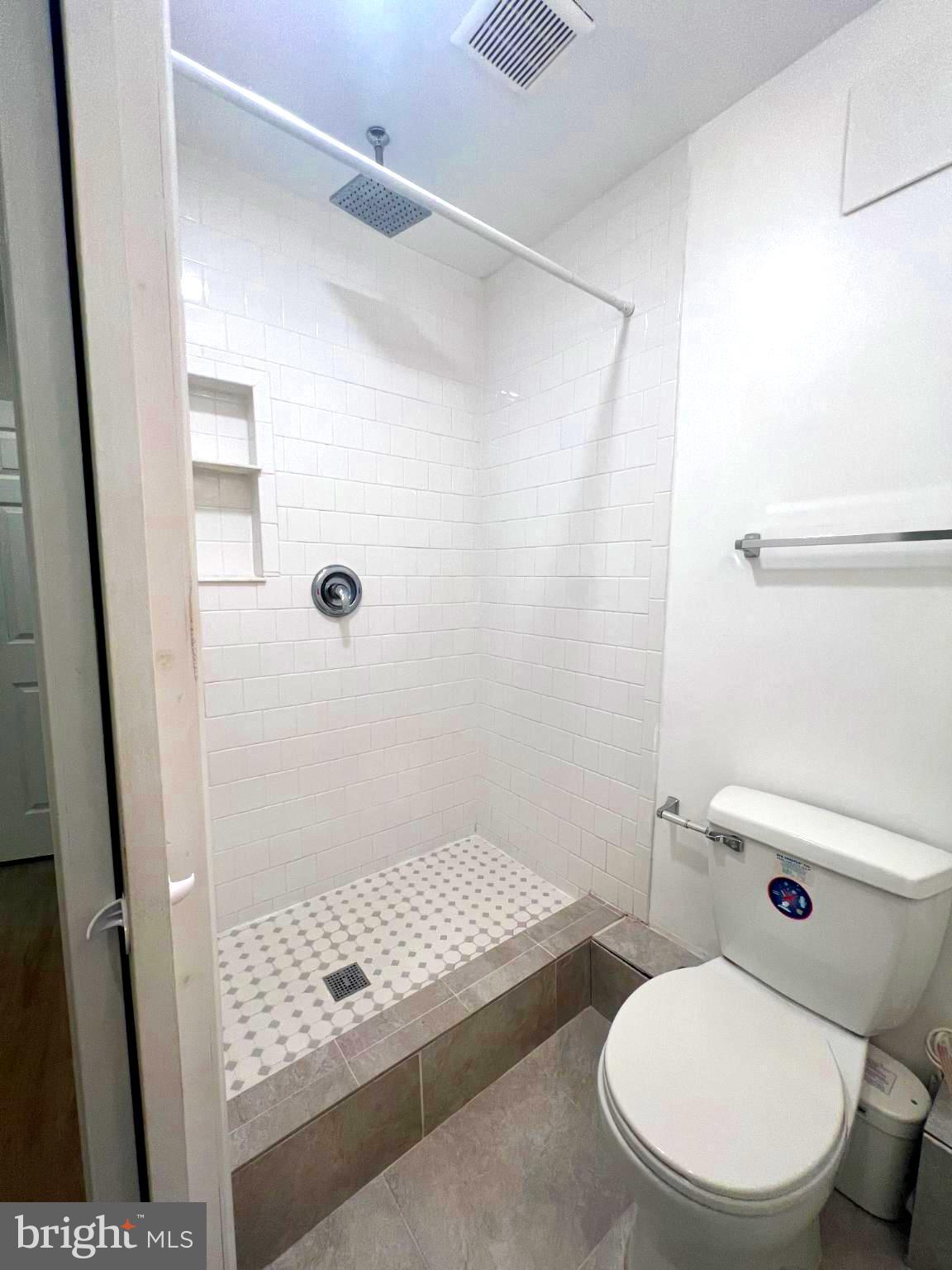 BORDEAUX HEIGHTS - Residential Lease