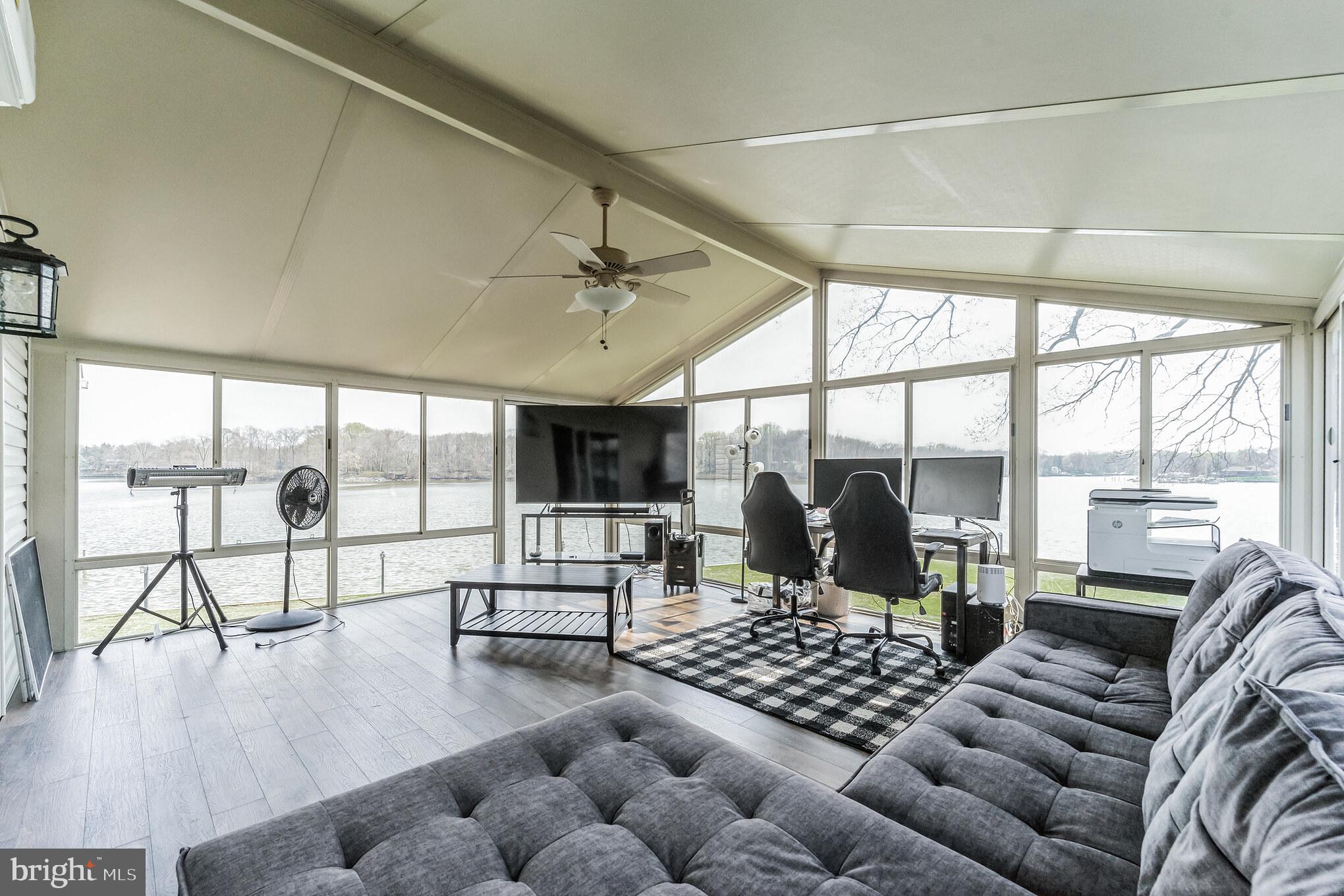 SUE CREEK - Residential