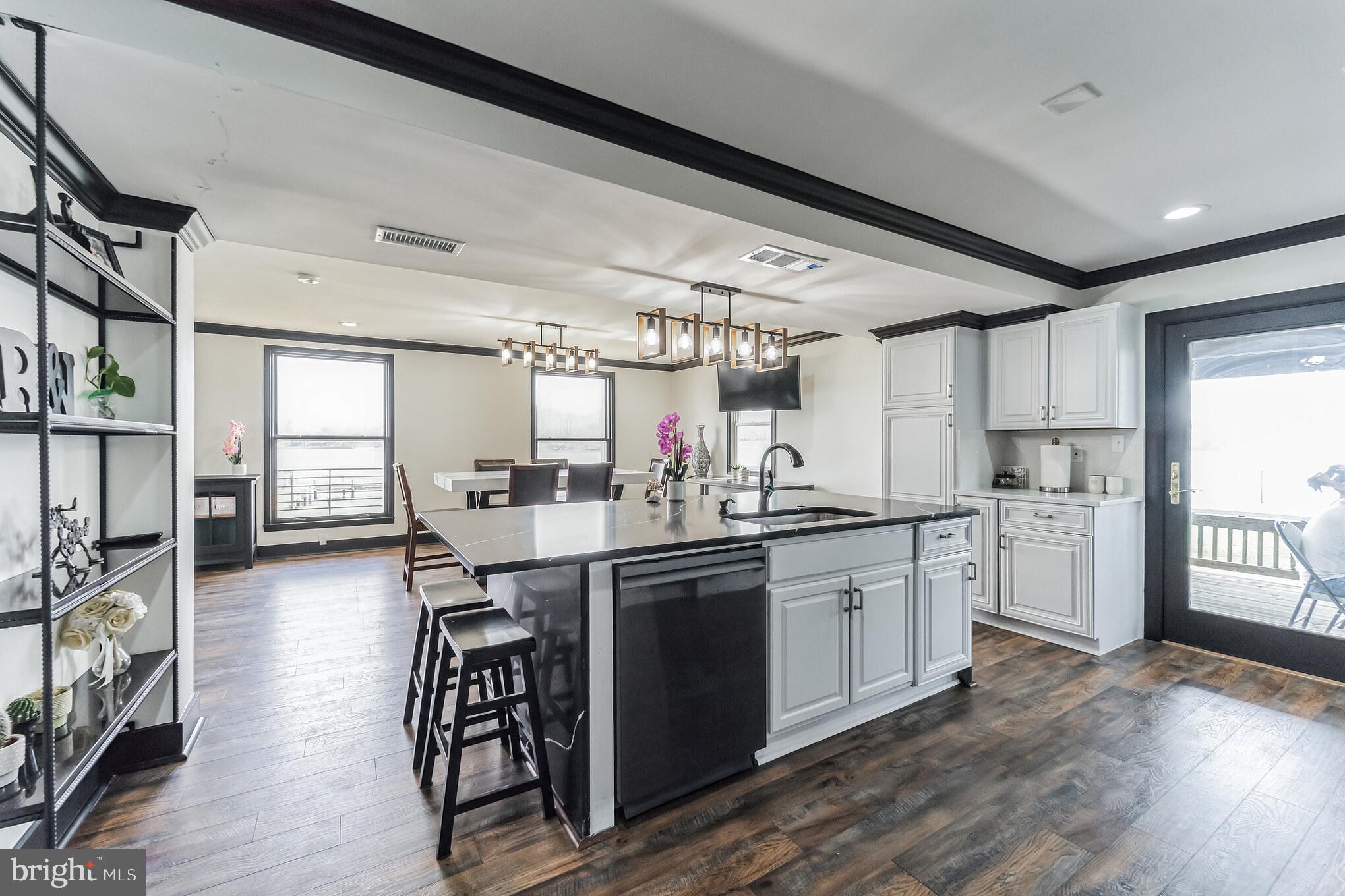 SUE CREEK - Residential