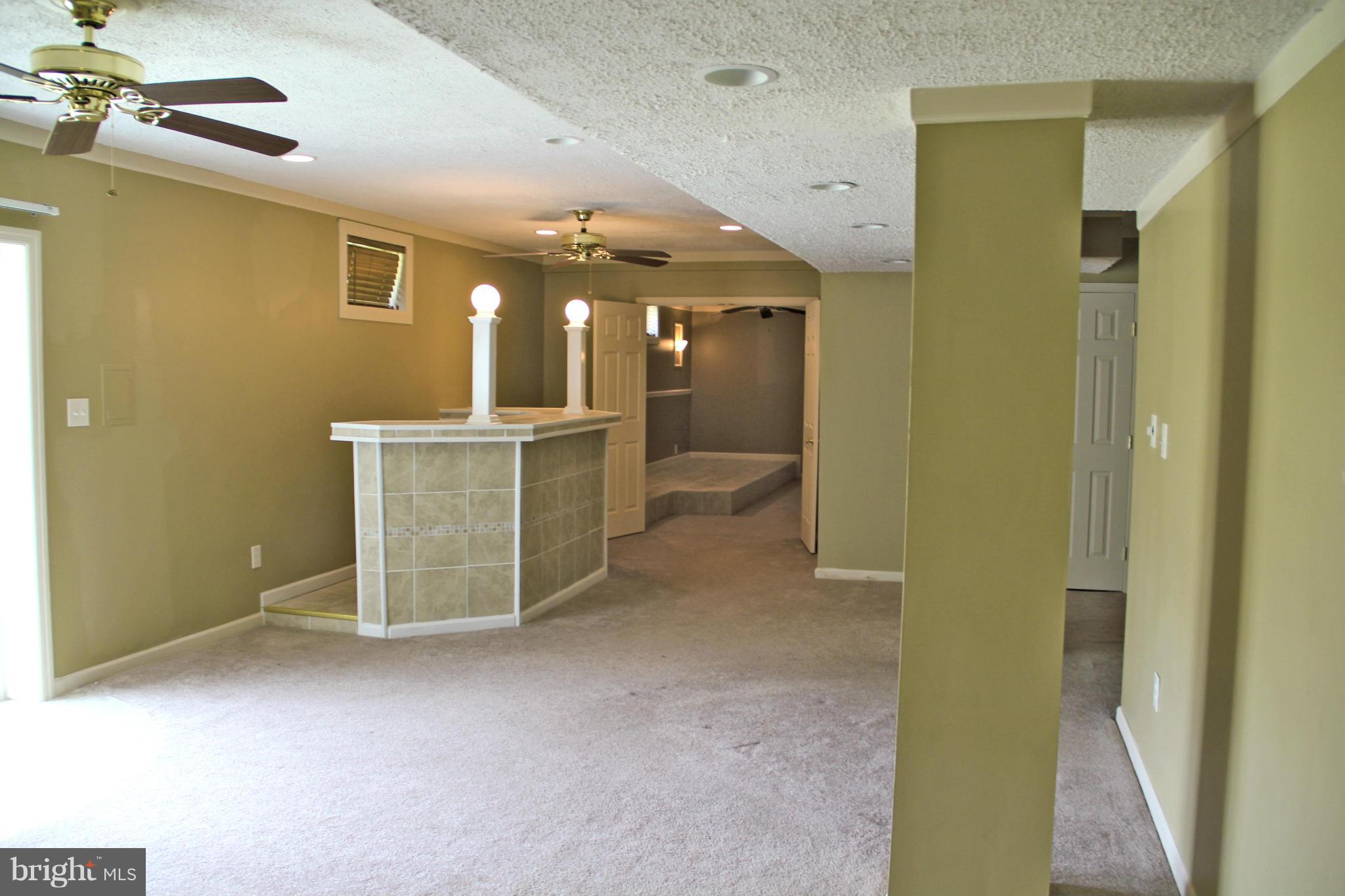 WILLOW WOODS - Residential Lease