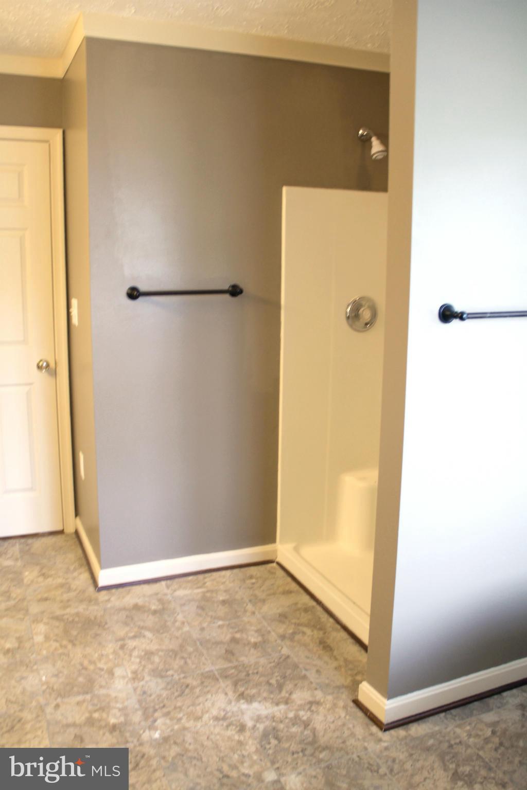 WILLOW WOODS - Residential Lease