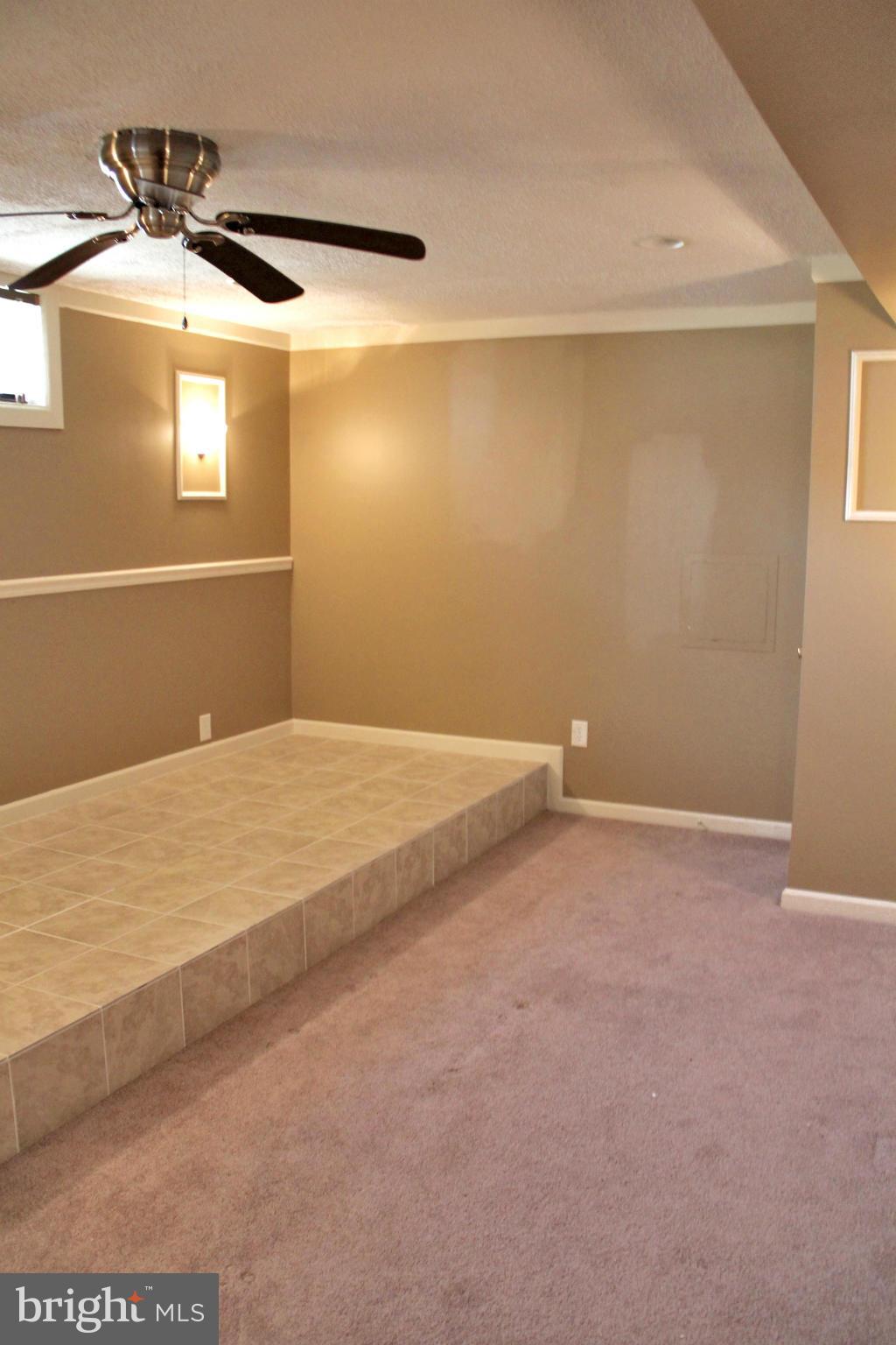 WILLOW WOODS - Residential Lease