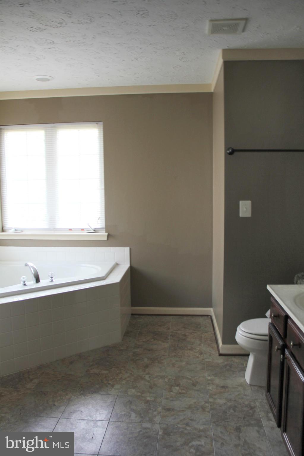 WILLOW WOODS - Residential Lease