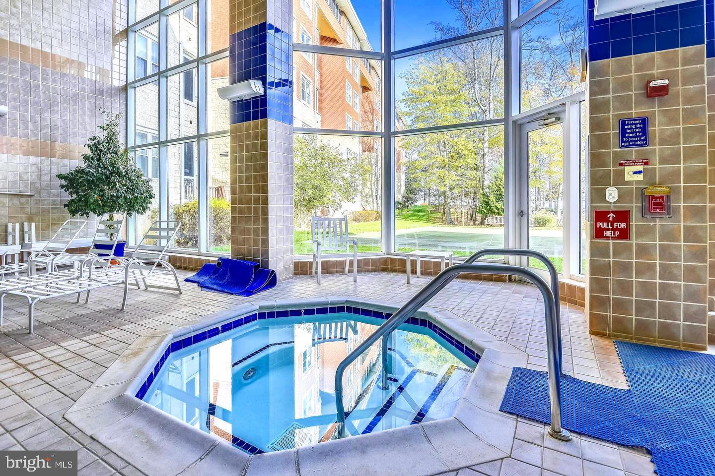 BAYWOODS OF ANNAPOLIS - Residential