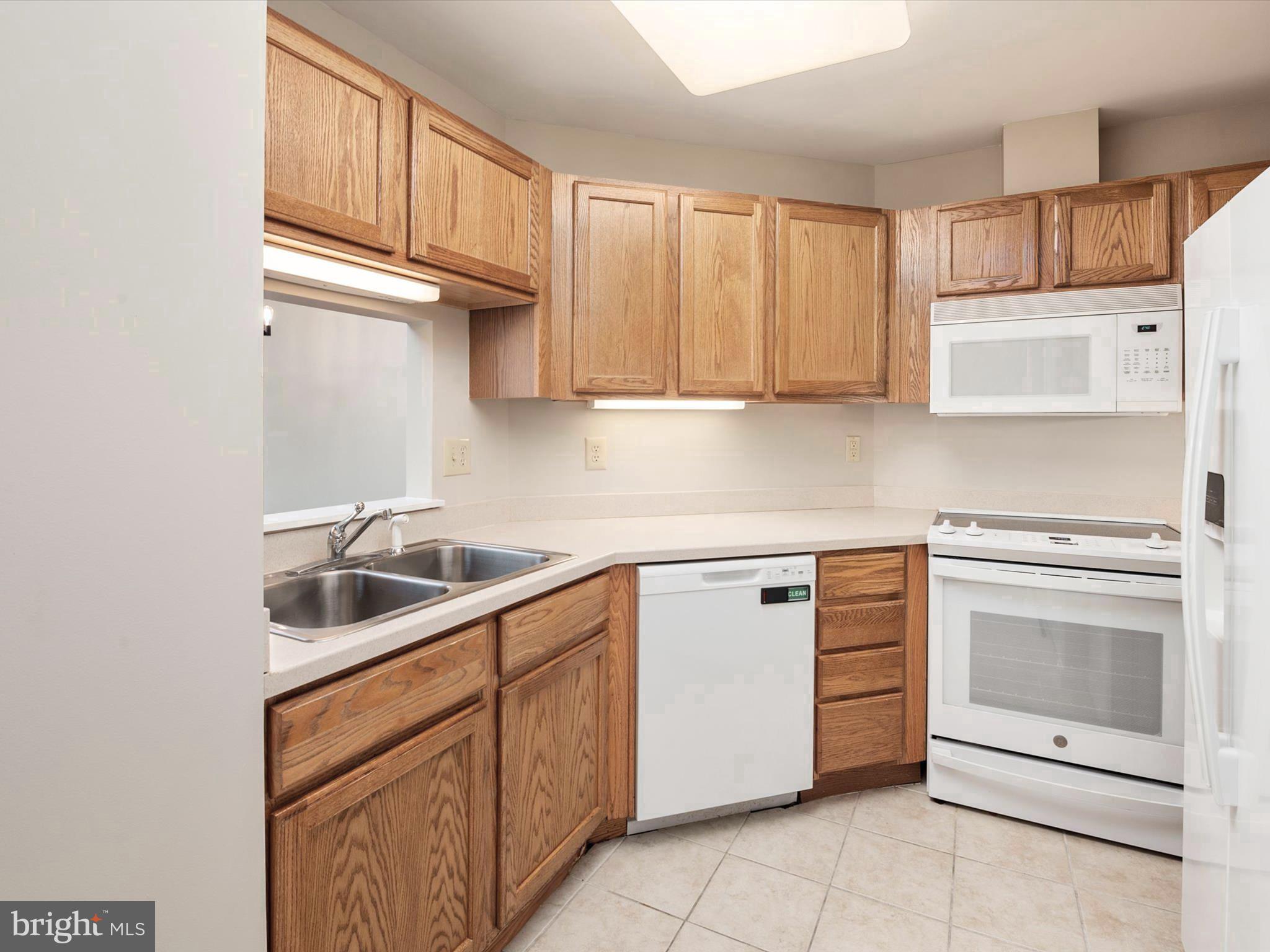 BAYWOODS OF ANNAPOLIS - Residential