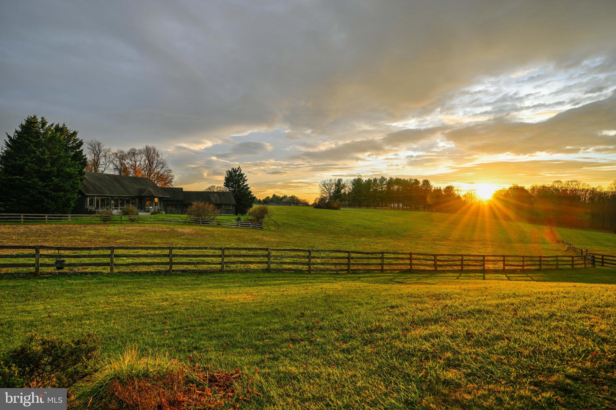 BROOKFIELD - Farm
