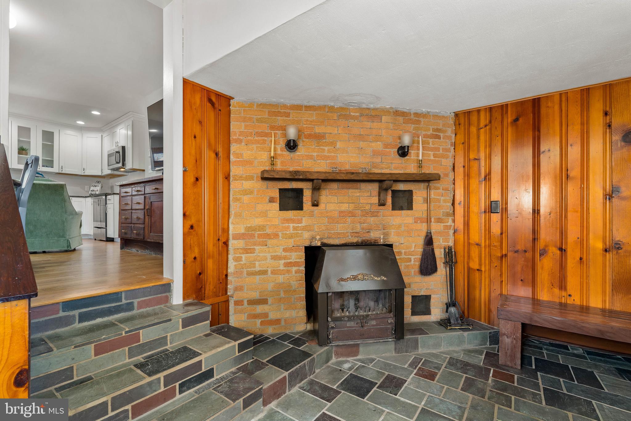 CRYSTAL BEACH MANOR - Residential