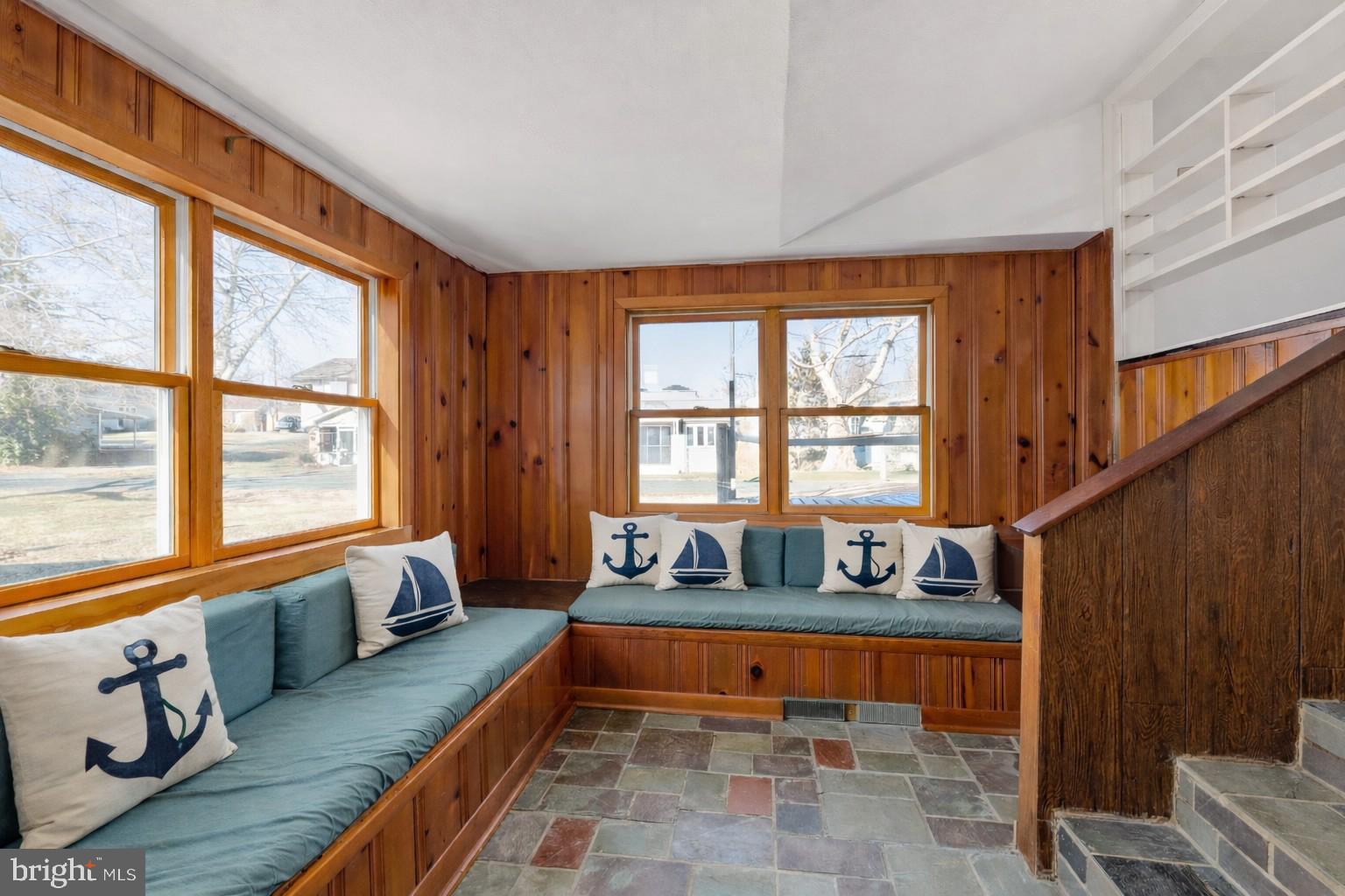 CRYSTAL BEACH MANOR - Residential