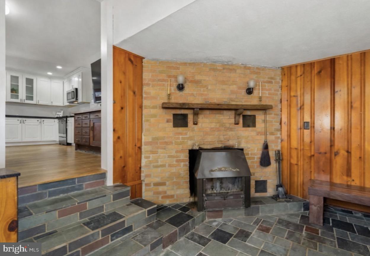 CRYSTAL BEACH MANOR - Residential