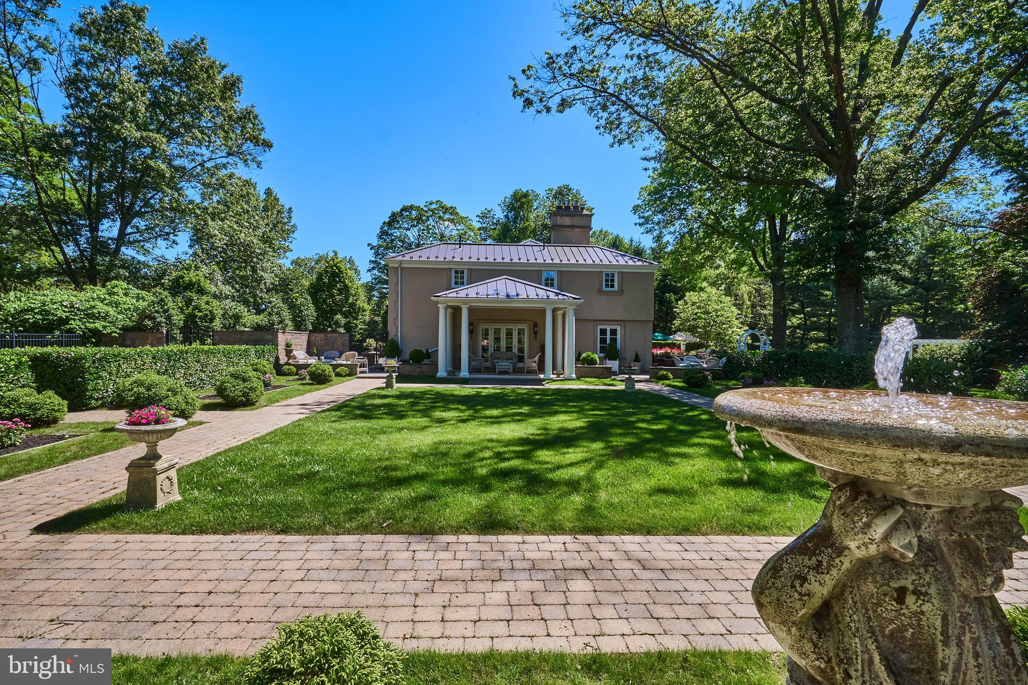 CHESTNUT HILL - Residential