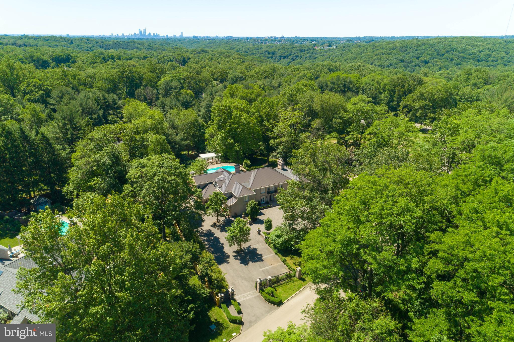 CHESTNUT HILL - Residential