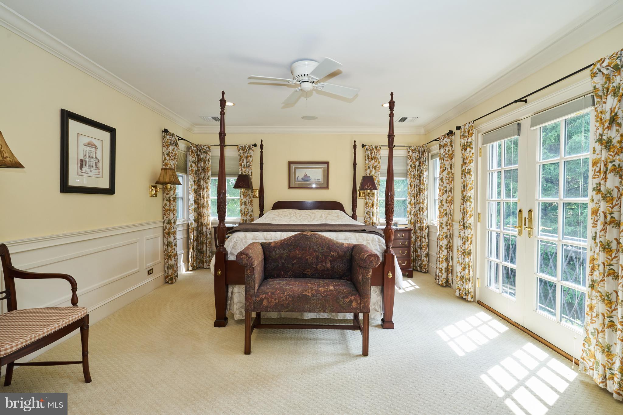 CHESTNUT HILL - Residential