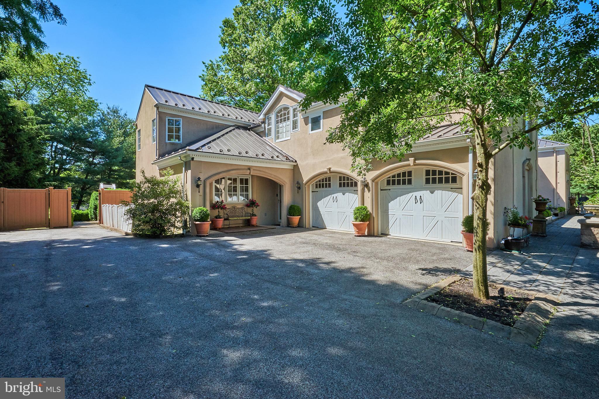 CHESTNUT HILL - Residential