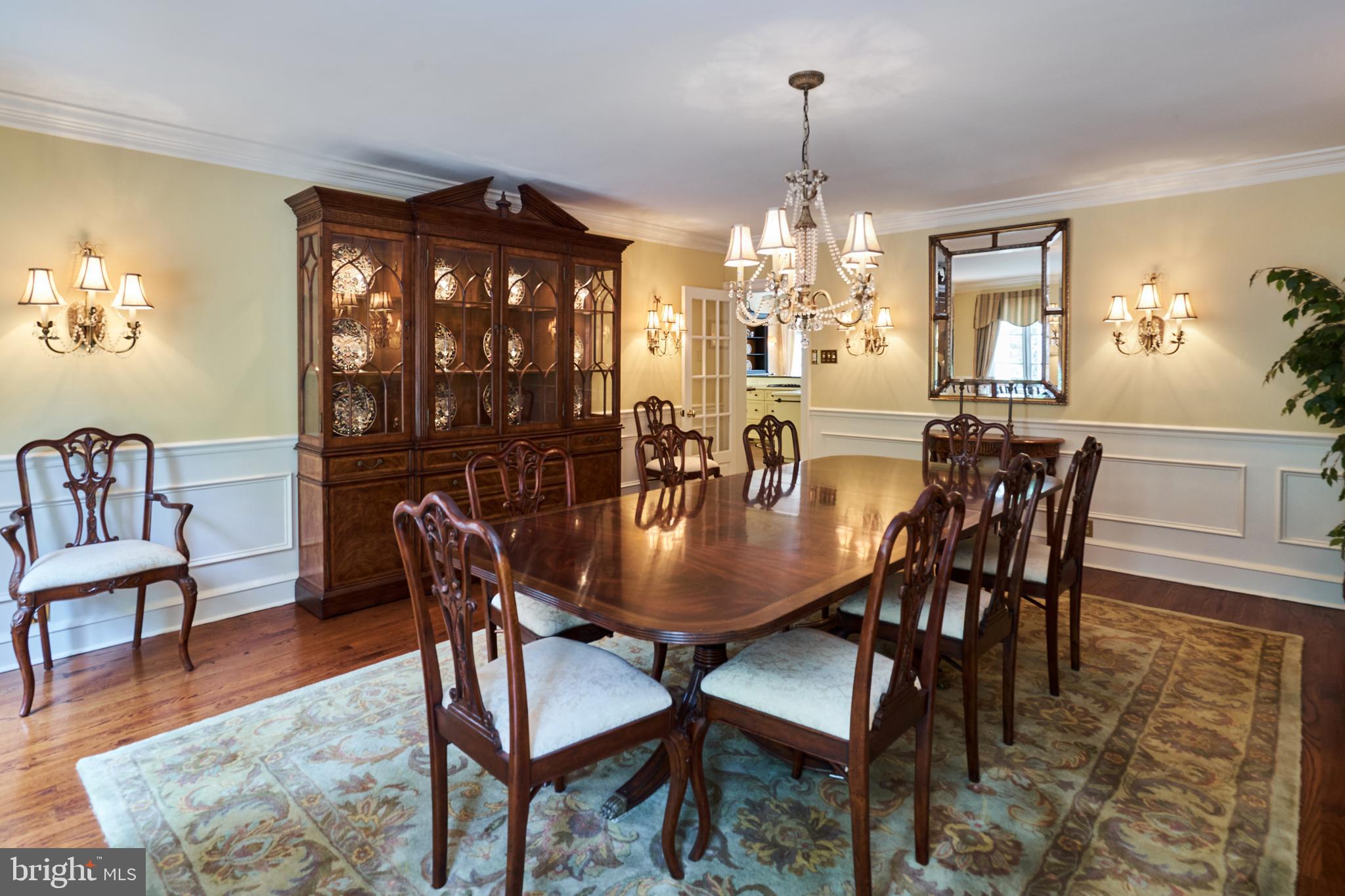 CHESTNUT HILL - Residential