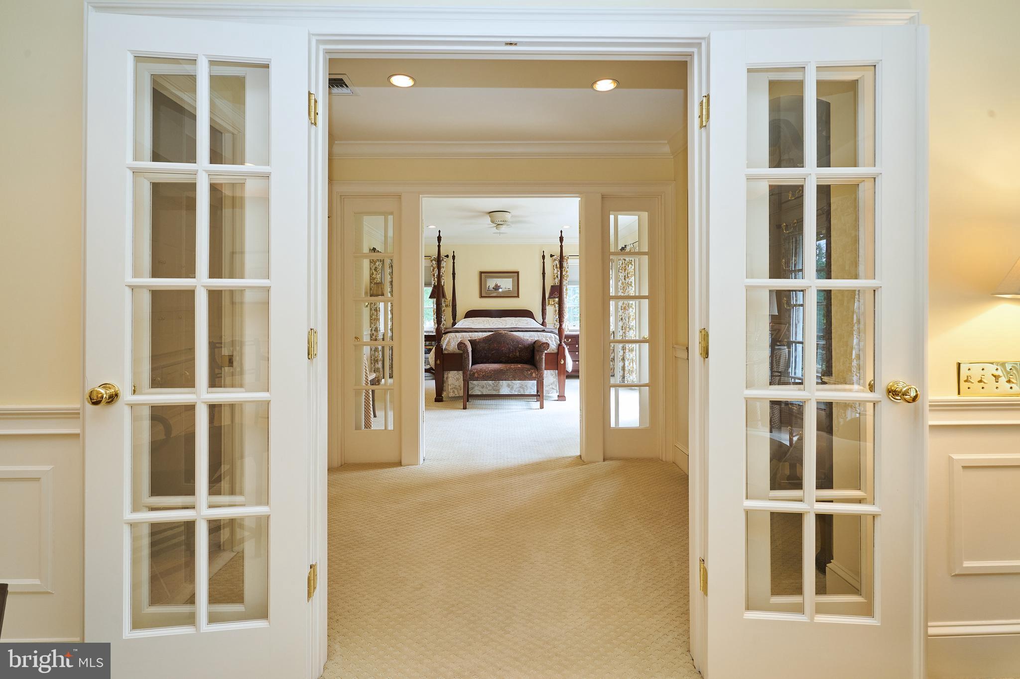 CHESTNUT HILL - Residential