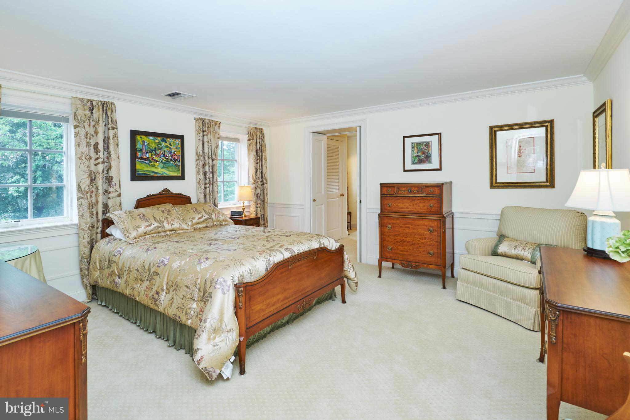 CHESTNUT HILL - Residential